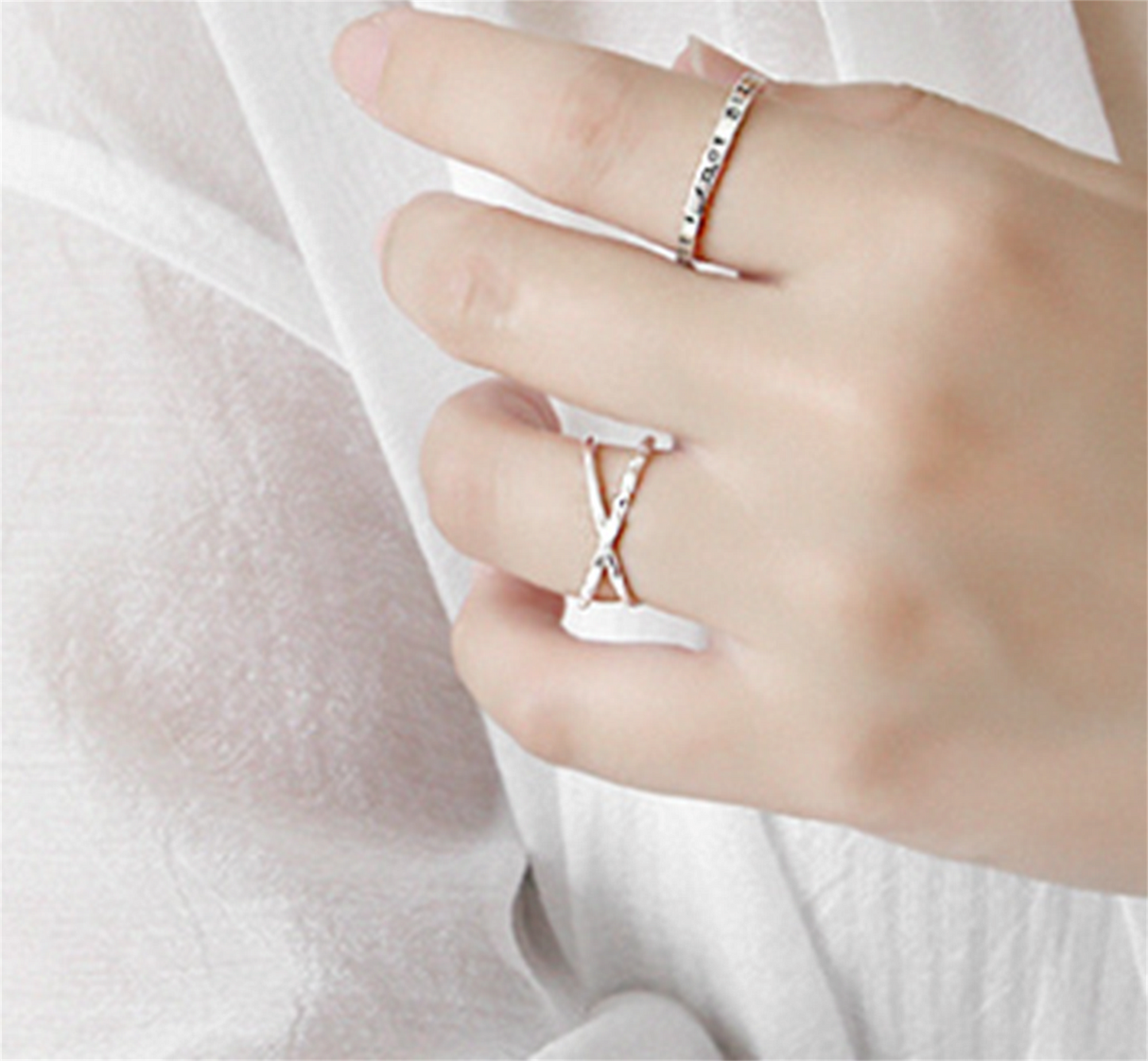 Sterling Silver Infinity Eternity Love Knot Criss Cross Hammered Ring - sugarkittenlondon