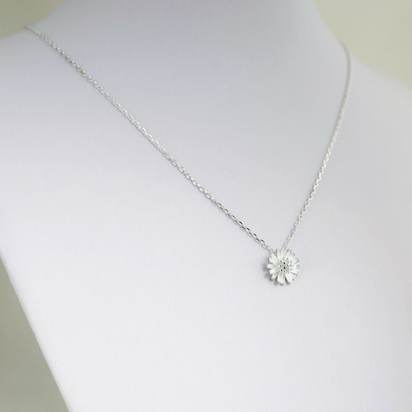 Sterling Silver 11mm Daisy Flower Blossom Pendant Lobster Clasp Necklace 2 Tones - sugarkittenlondon