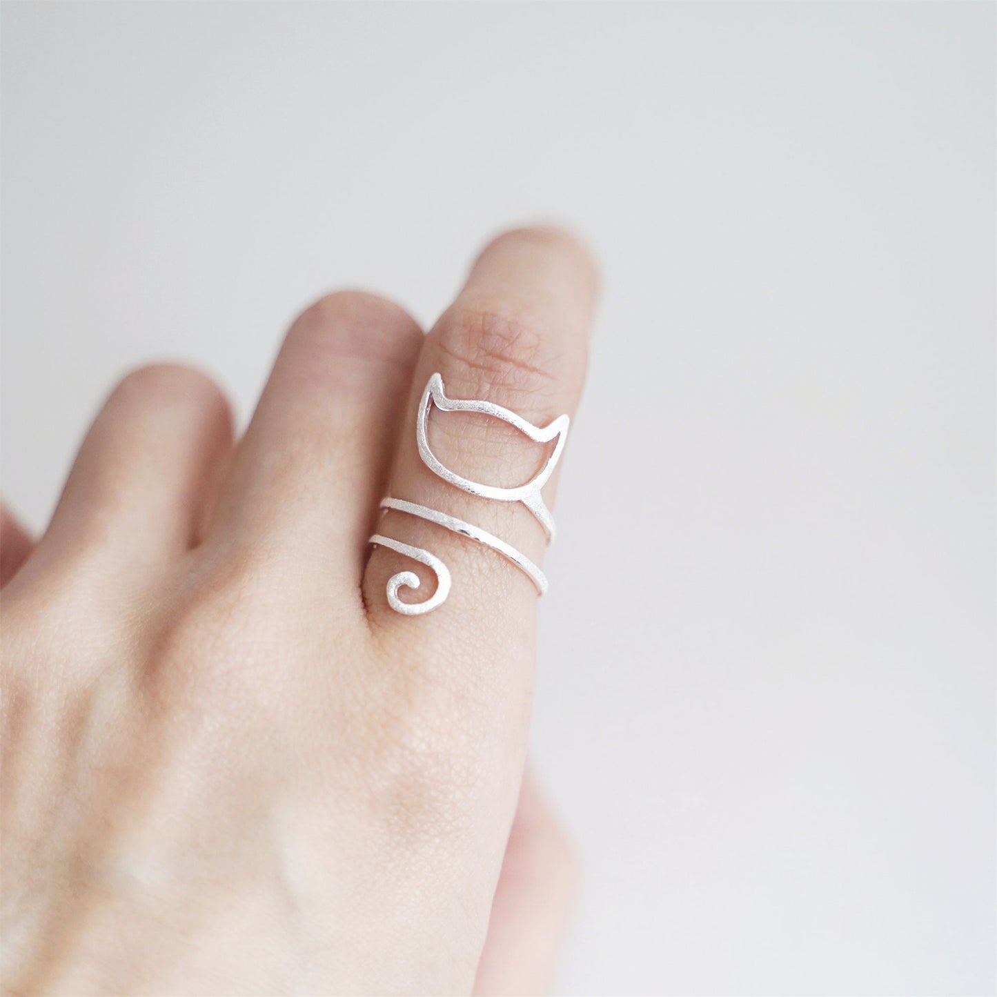Sterling Silver Hollow Cat Kitten Long Tail Wrap Ring UK Size M Adjustable - sugarkittenlondon