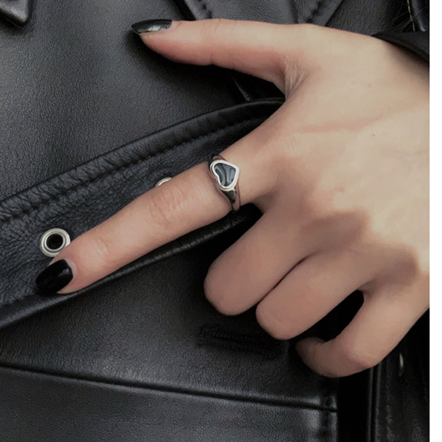 Sterling Silver Black Glazed Love Sweetheart Wishbone Signet Ring - sugarkittenlondon