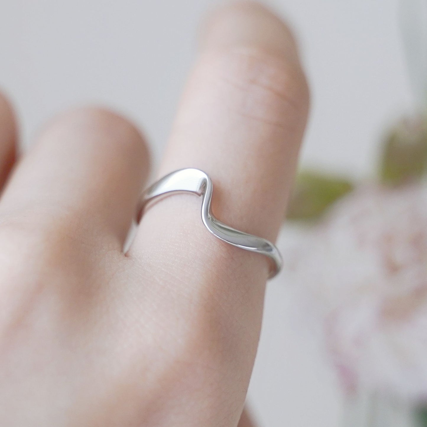 Sterling Silver Shiny Bent Ocean Wave Twisted Rope Open Band Ring - sugarkittenlondon