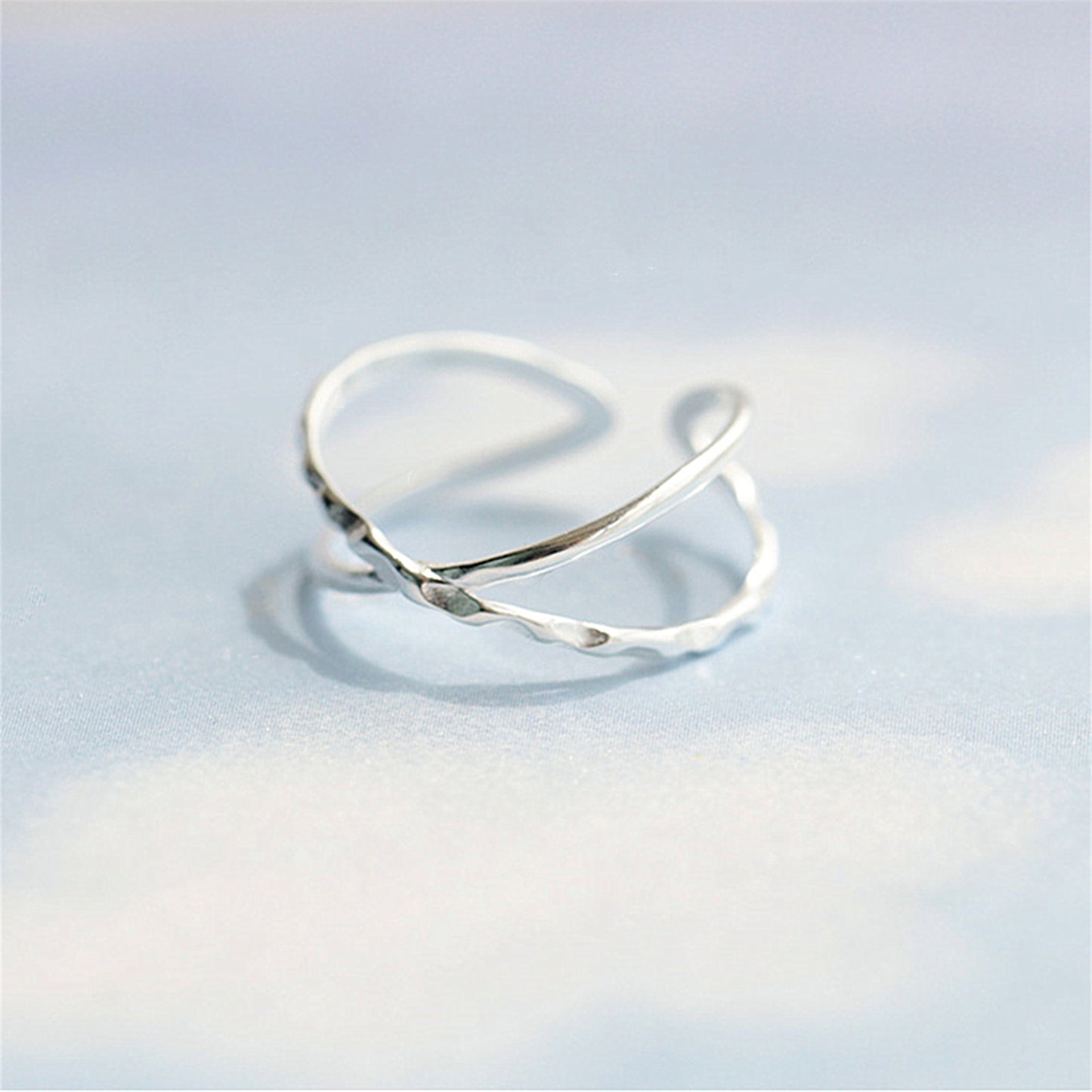 Sterling Silver Infinity Eternity Love Knot Criss Cross Hammered Ring - sugarkittenlondon