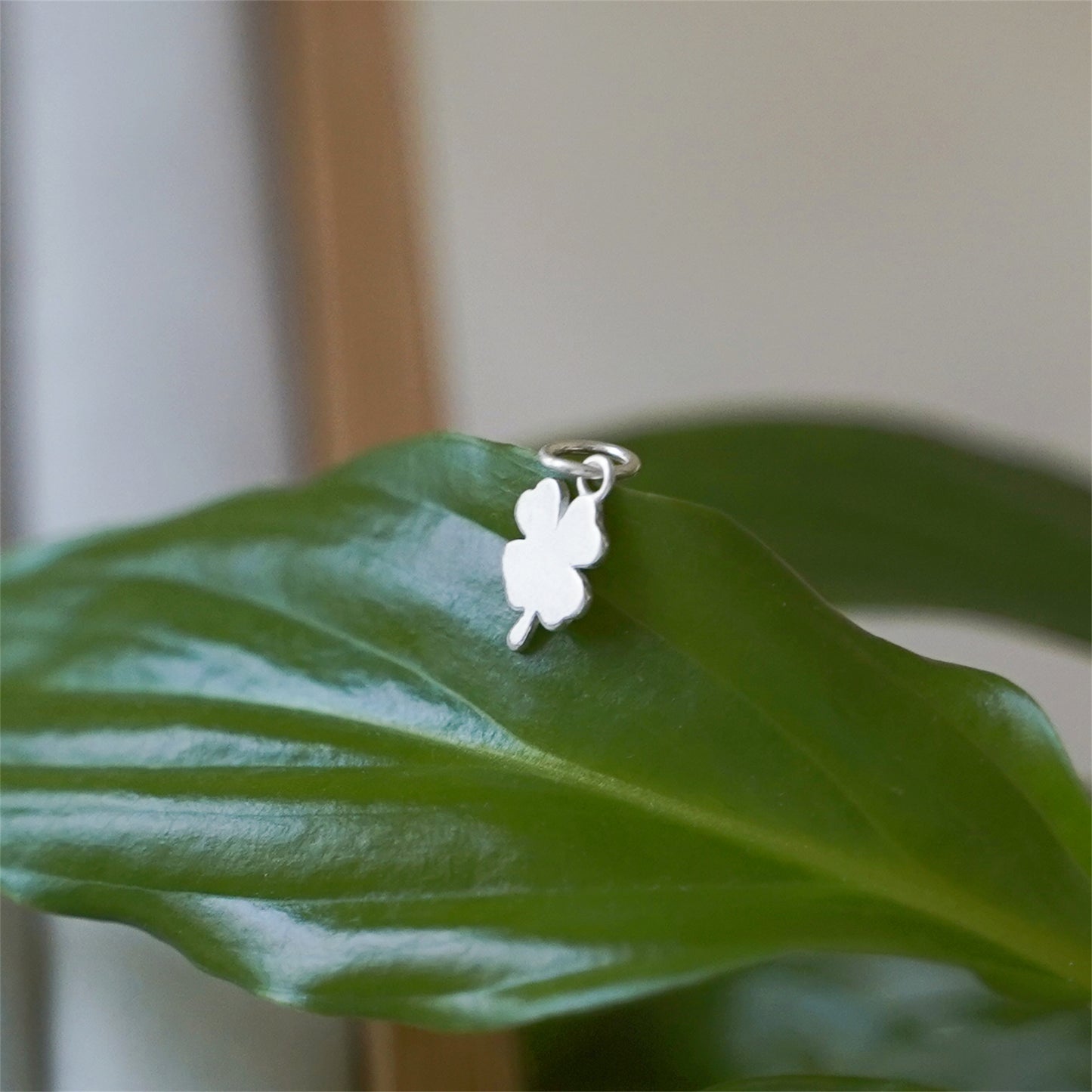Sterling Silver Solid Lucky Four Leaf Clover Shamrock Pendant - sugarkittenlondon