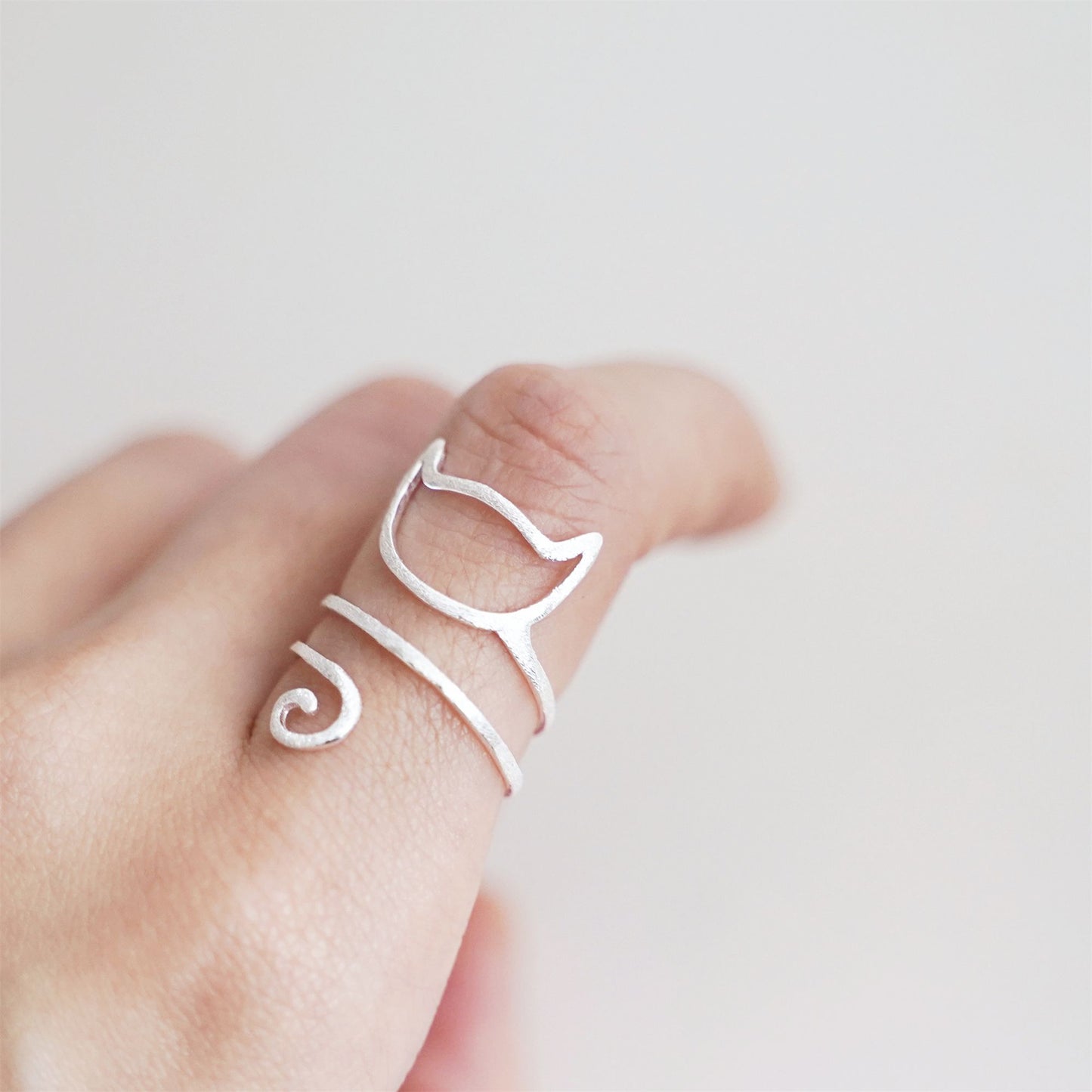 Sterling Silver Hollow Cat Kitten Long Tail Wrap Ring UK Size M Adjustable - sugarkittenlondon