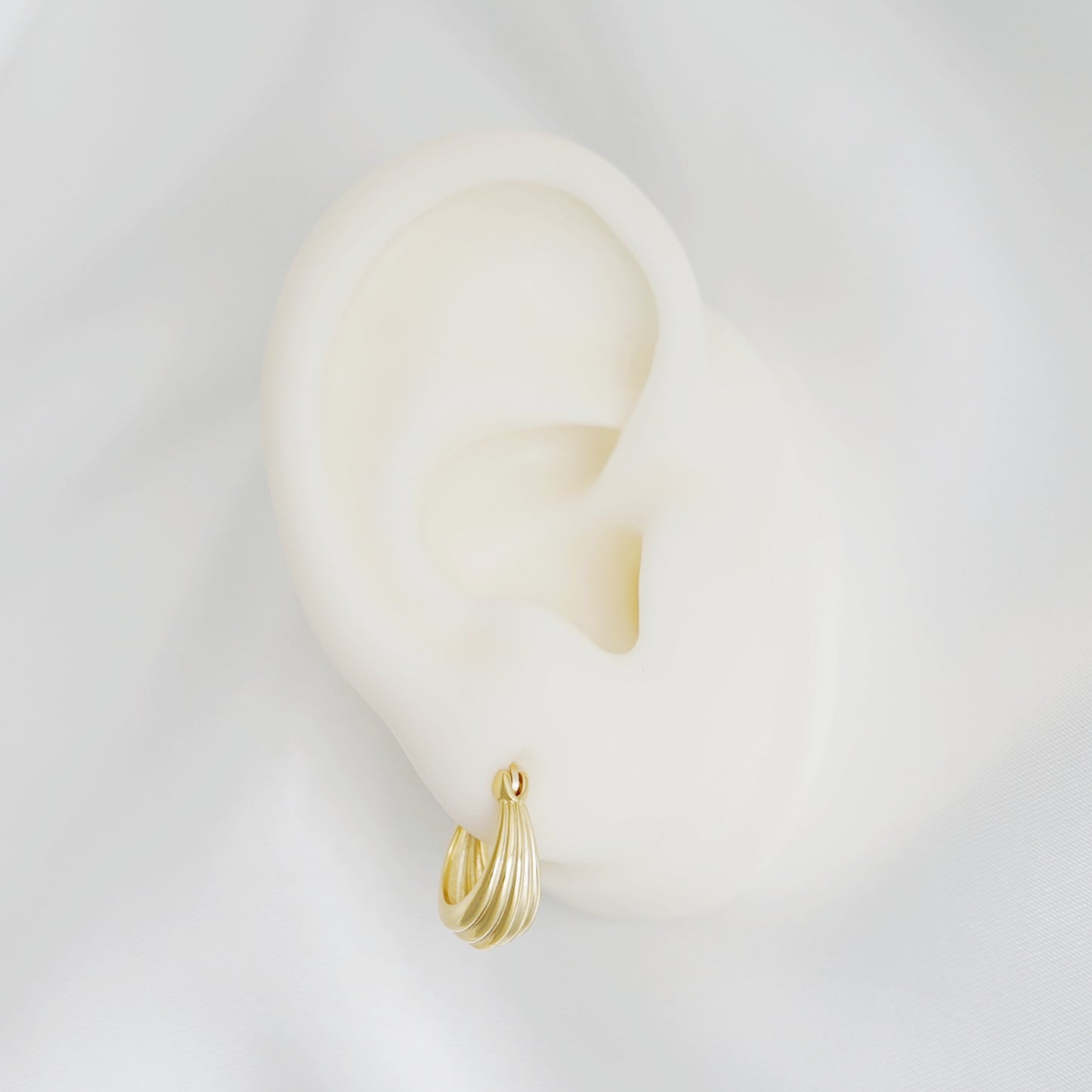 Sterling Silver Small Oval Creole Hoop Line Teardrop Hinged French Lock Earrings - 2 Tones - sugarkittenlondon