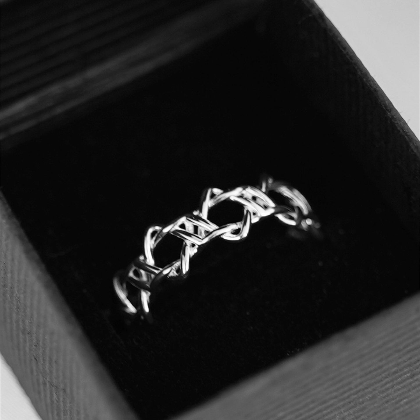 Sterling Silver Linked Hollow Star of David Hex Stars Open Band Ring 2 Tones - sugarkittenlondon