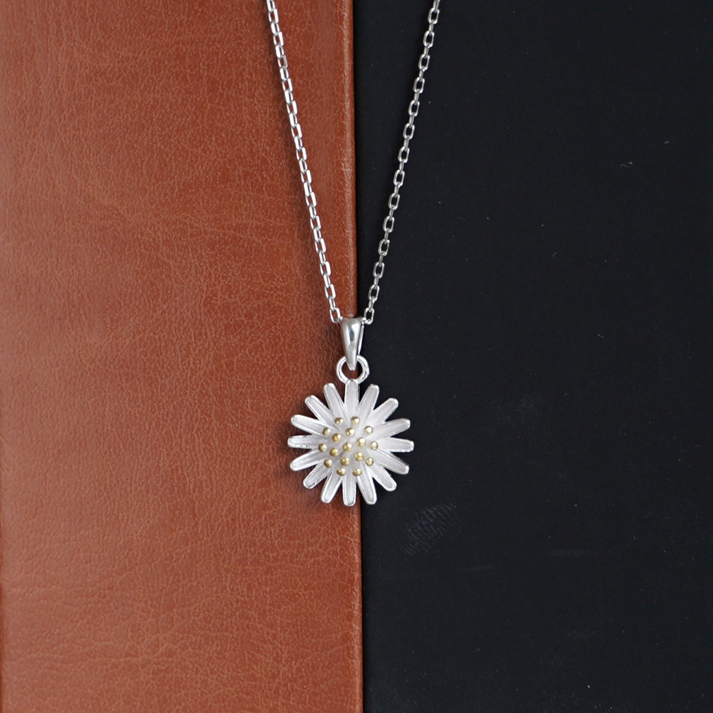 Sterling Silver 12.5mm Daisy Sun Flower Pendant Necklace - sugarkittenlondon