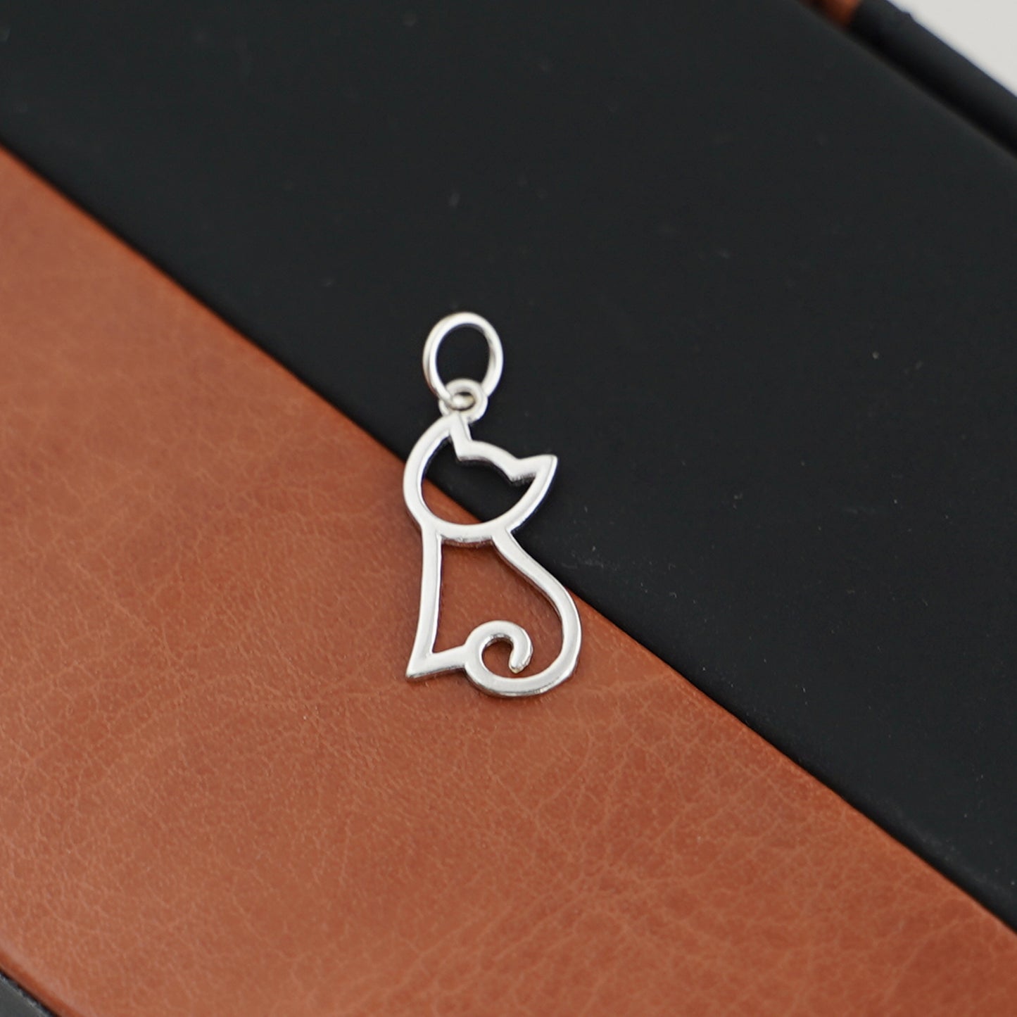Sterling Silver necklace Hollow Cat Kitten Charm Pendant jewellery box - sugarkittenlondon