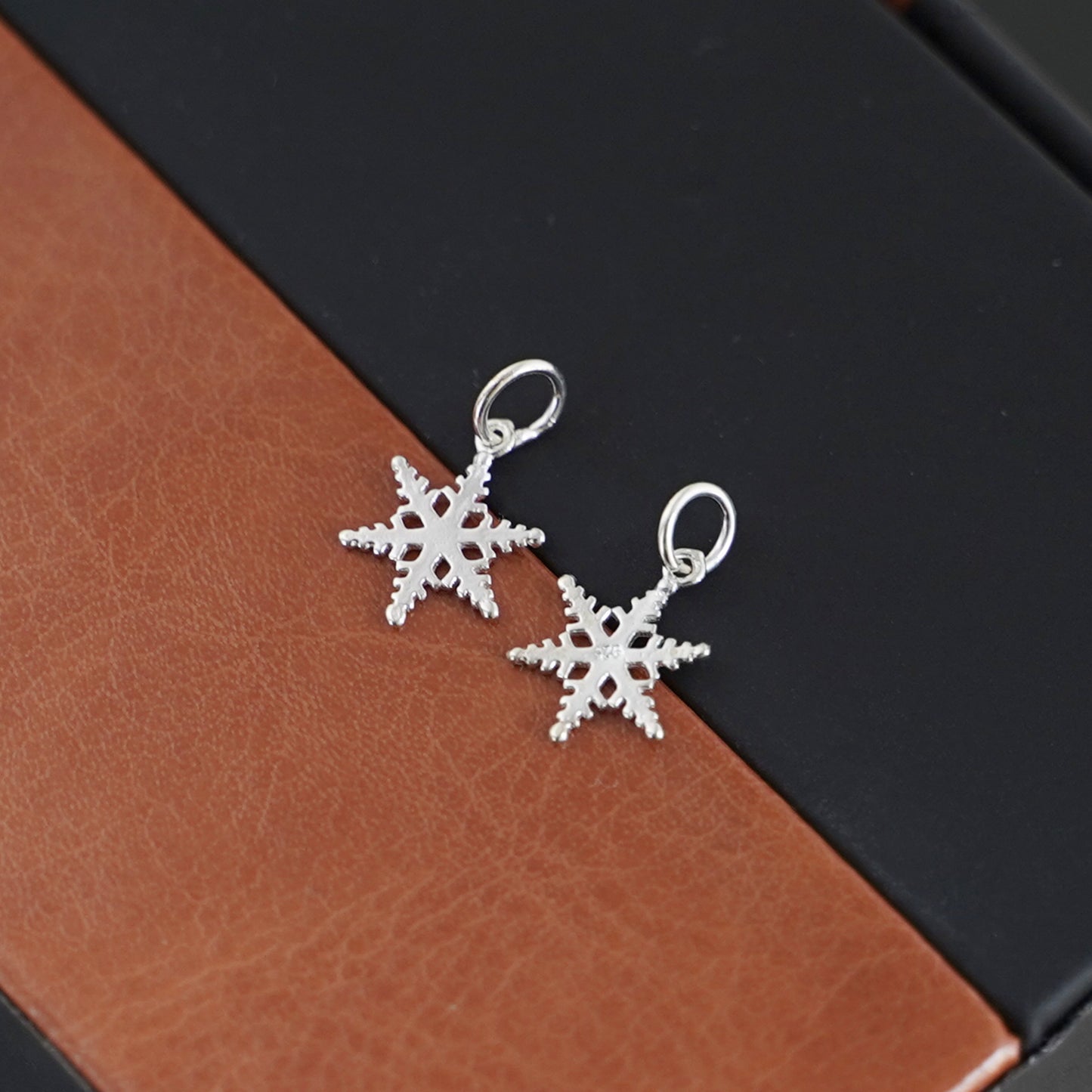 Sterling Silver Hollow-out Snowflake Necklace Bracelet Charm Pendant - sugarkittenlondon