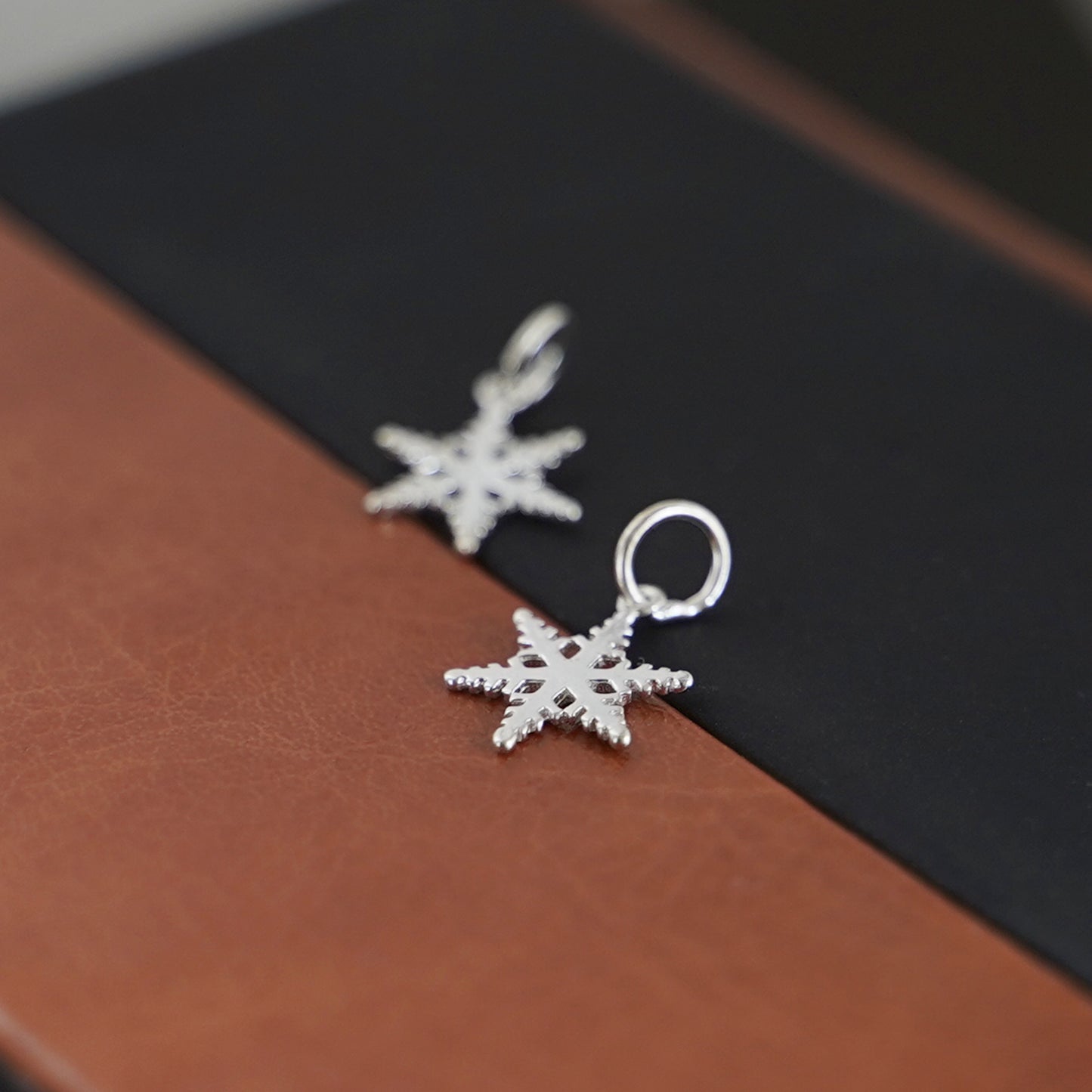 Sterling Silver Hollow-out Snowflake Necklace Bracelet Charm Pendant - sugarkittenlondon