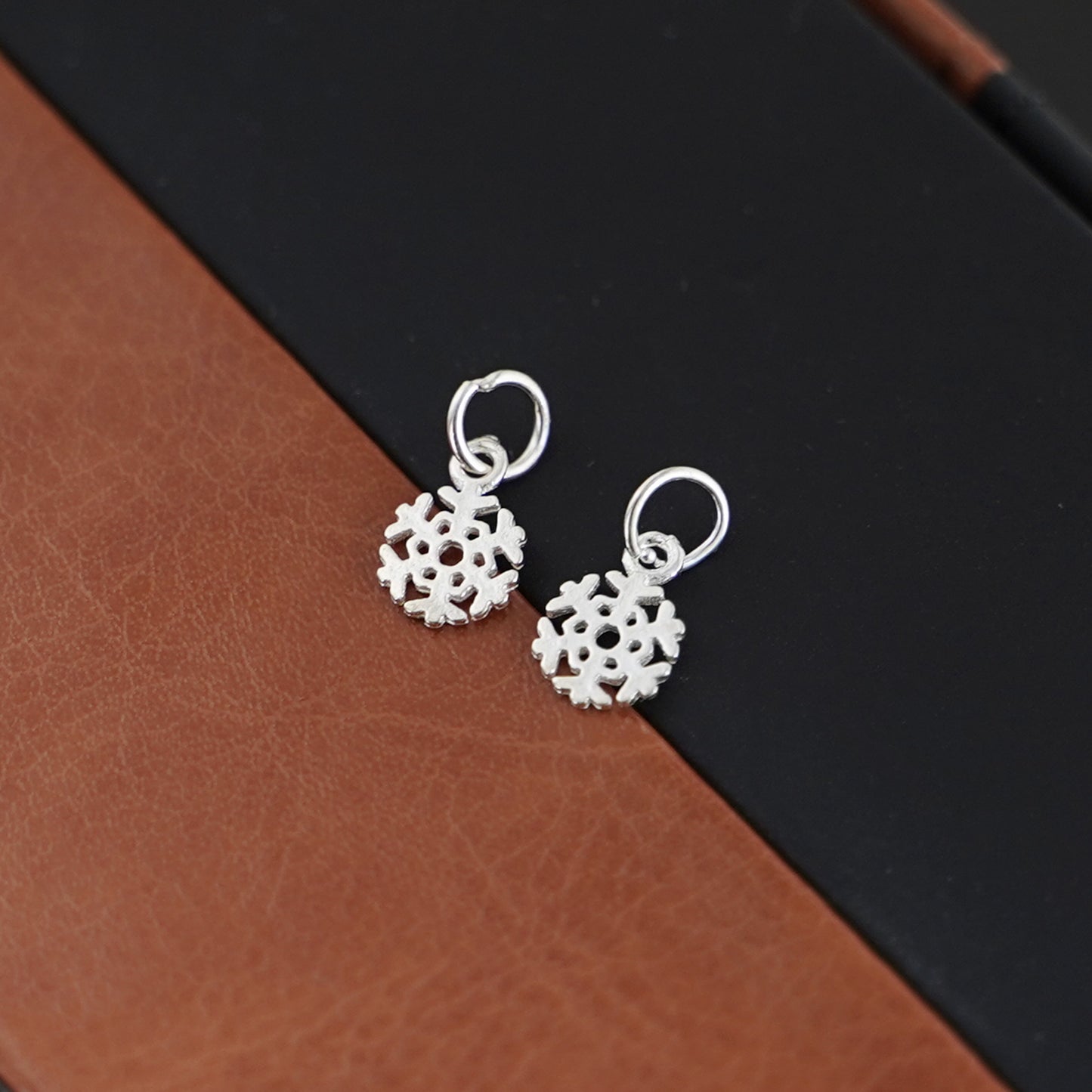 Sterling Silver Hollow-out Snowflake Necklace Bracelet Charm Pendant - sugarkittenlondon
