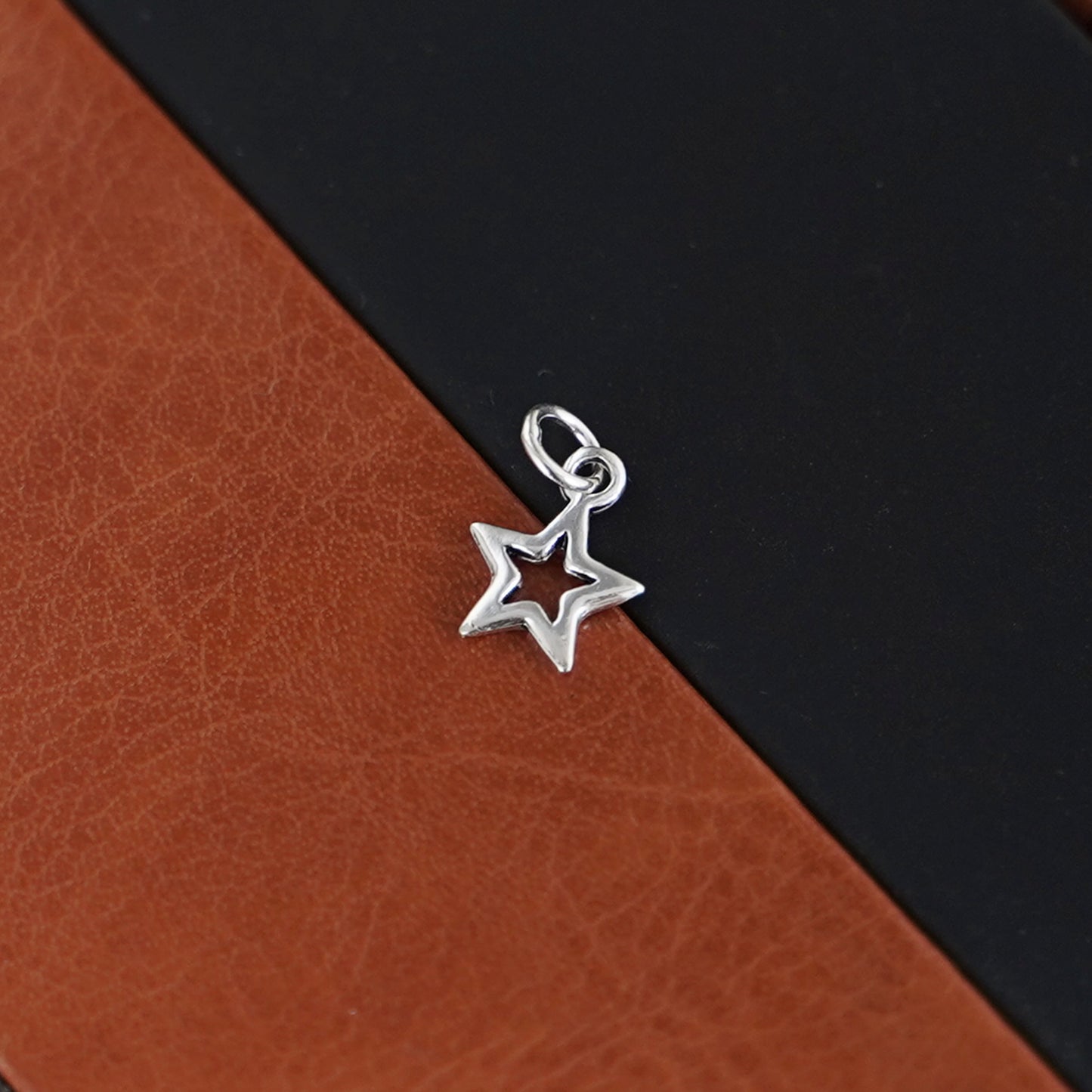 925 silver hallmark Hollow star for necklace, earrings & bracelets - sugarkittenlondon