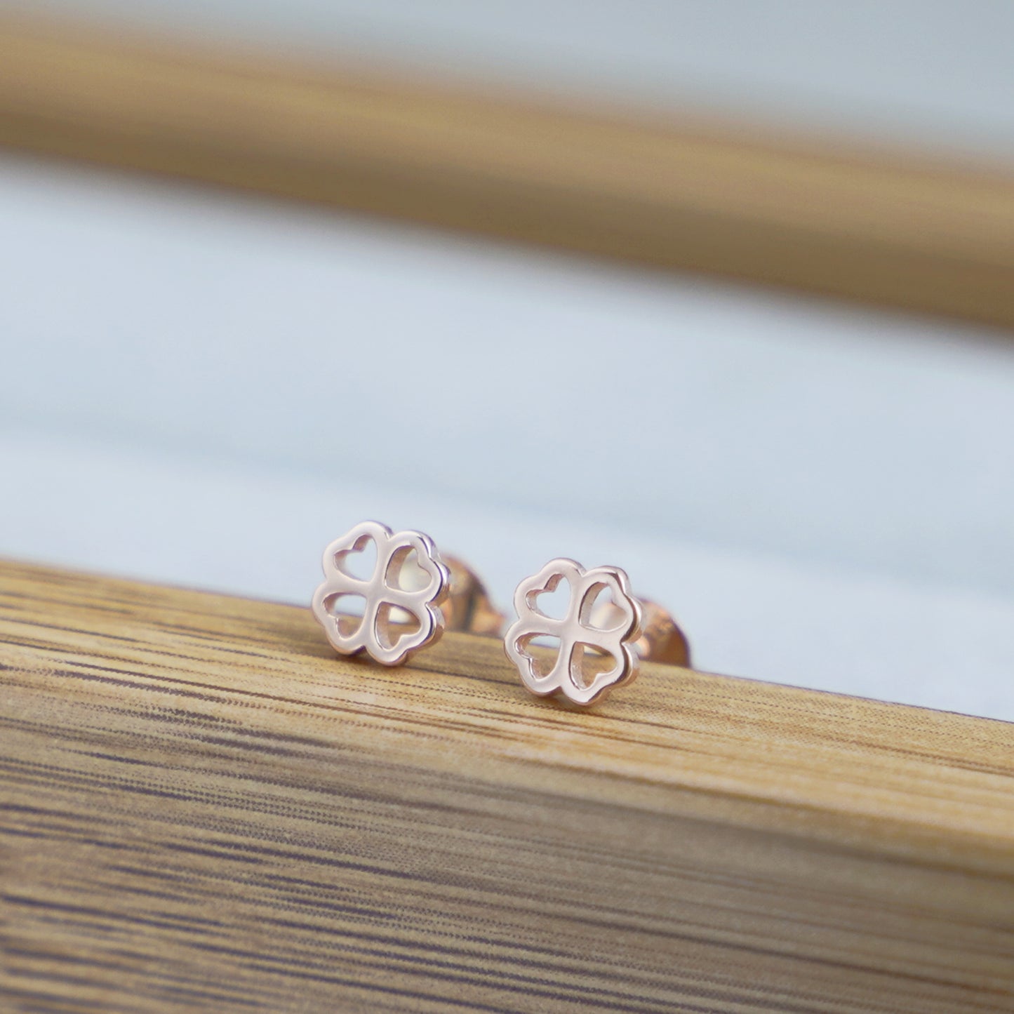 Sterling Silver Lucky Love Heart 4 Leaf Clover Shamrock Stud Earrings