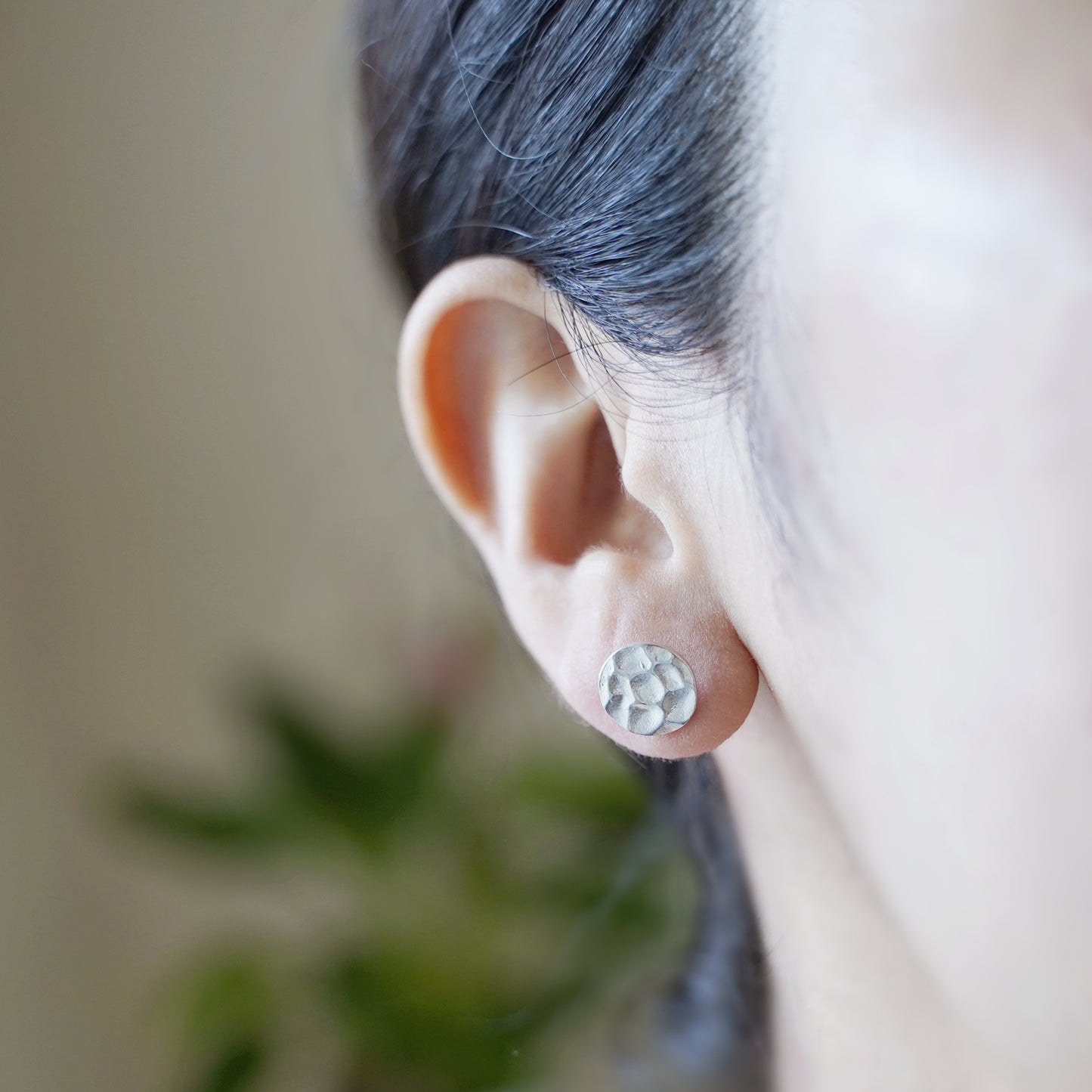 Hammered Silver Earrings - 10mm Round Circle Disc Dot Studs in Gift Box