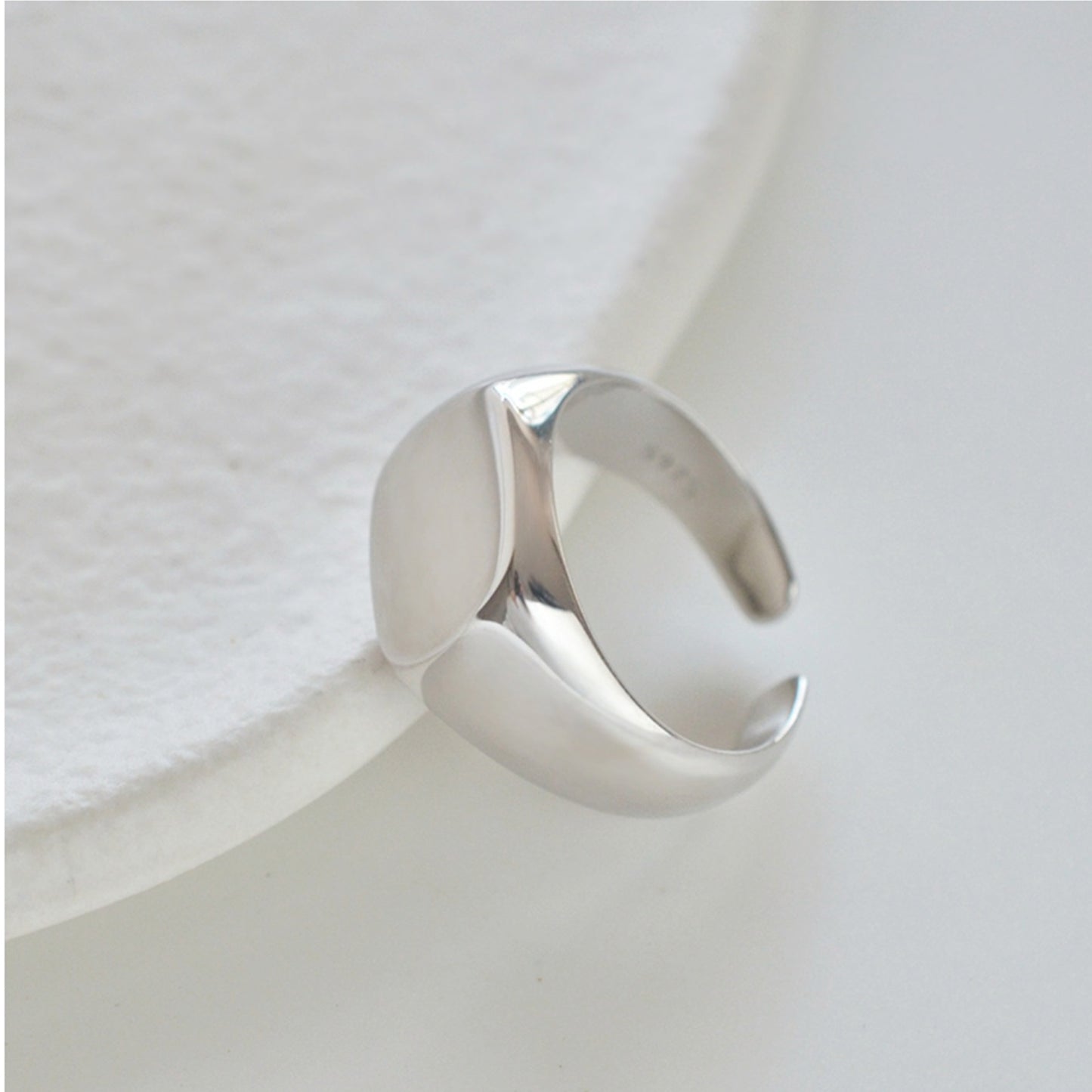 Sterling Silver Unisex Cushion Square Signet Ring Boxed N Shiny Polished - sugarkittenlondon
