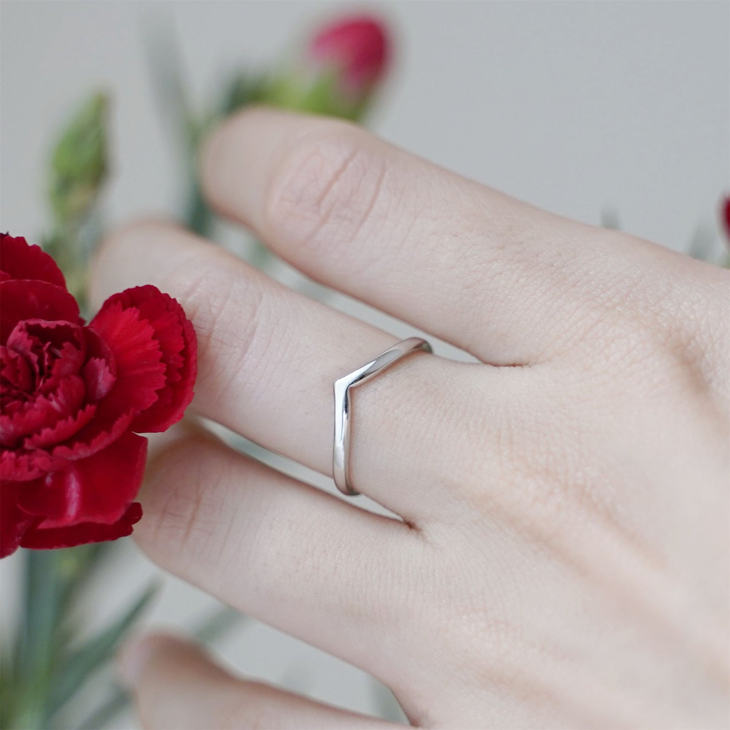 Sterling Silver Wishbone V Shaped Chevron Stack Sizable Band Ring - sugarkittenlondon