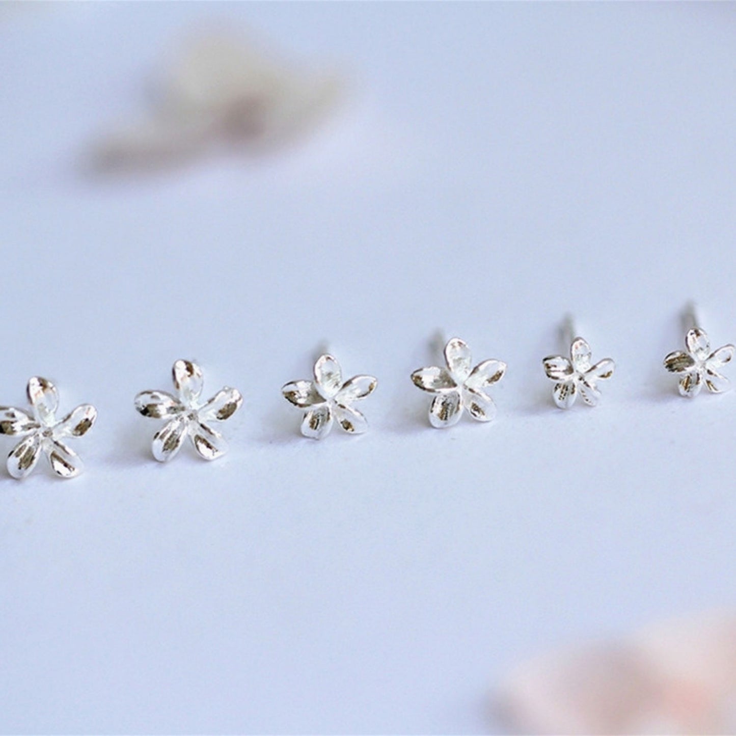 Sterling Silver Lily Flower Stud Earrings 4.5mm 6mm 7mm - sugarkittenlondon
