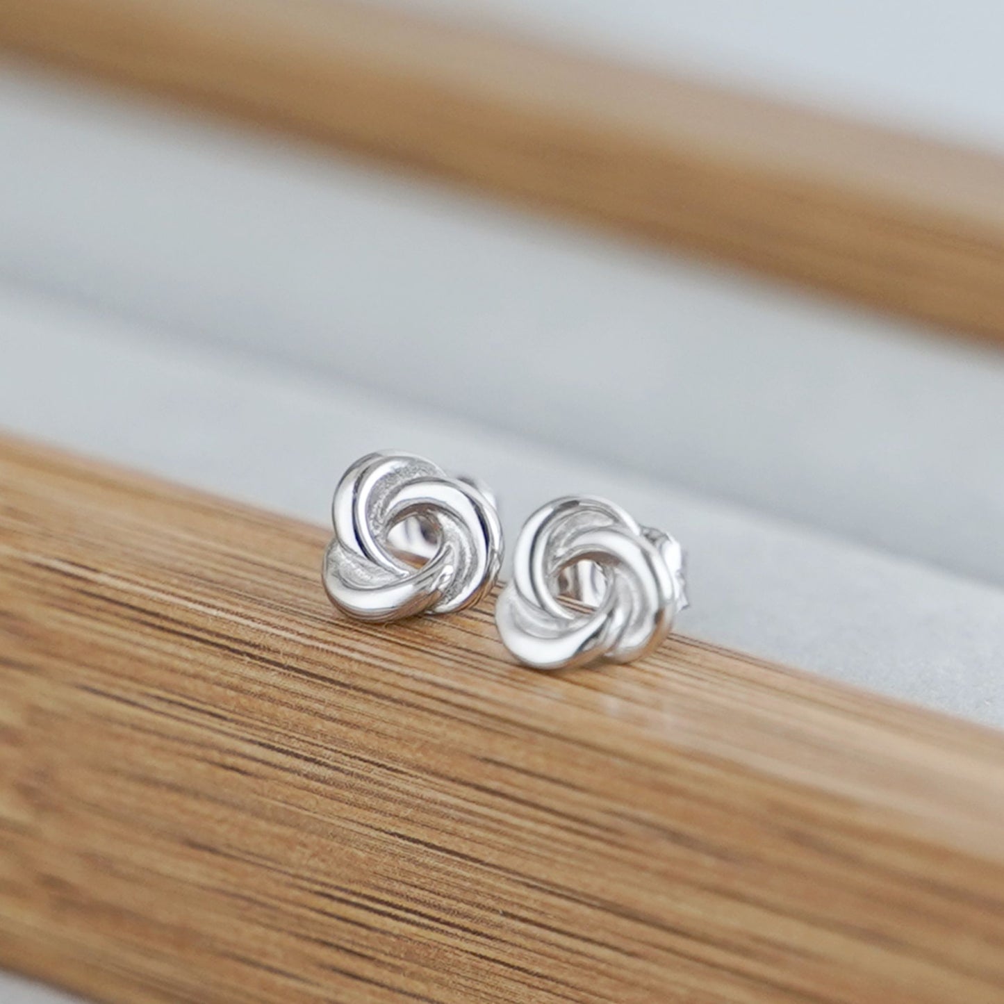 Sterling Silver Round Celtic Trinity Knot Filigree Stud Earrings 7mm Pair - sugarkittenlondon