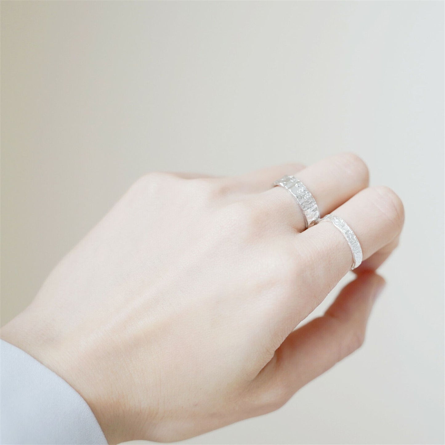 Sterling Silver Hammered Foil Textured Shiny 3mm Width Open Band Ring Unisex - sugarkittenlondon