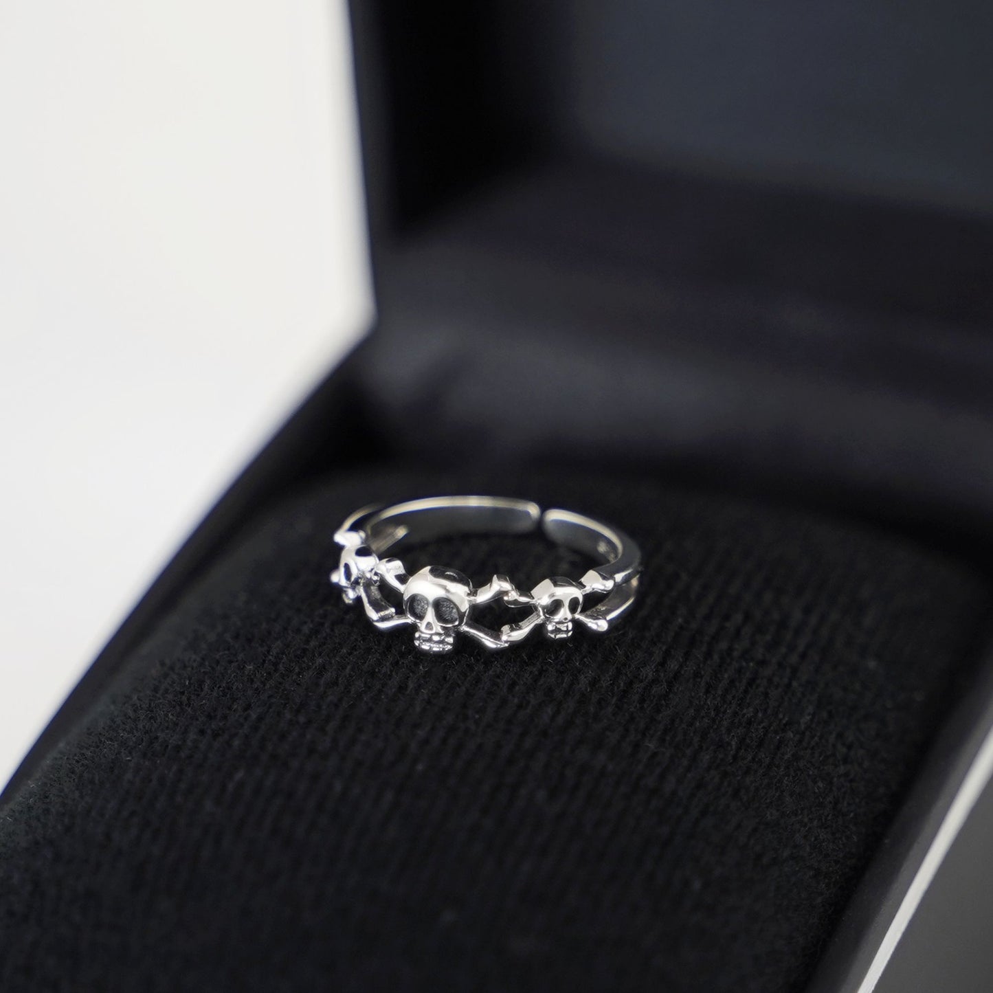 Sterling Silver Triple Skull Skeleton Crossbones Pirate Halloween Open Band Ring - sugarkittenlondon