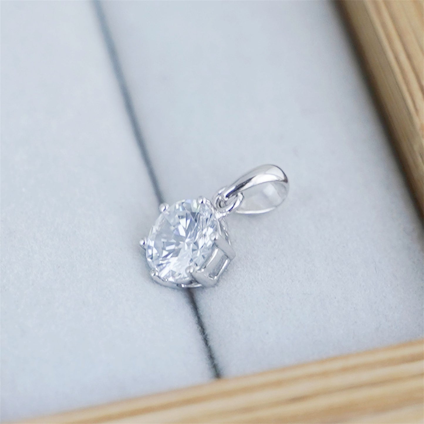 Sterling Silver Diamante 6 Claw Solitaire Clear 7mm CZ Pendant Necklace 3 Chains - sugarkittenlondon