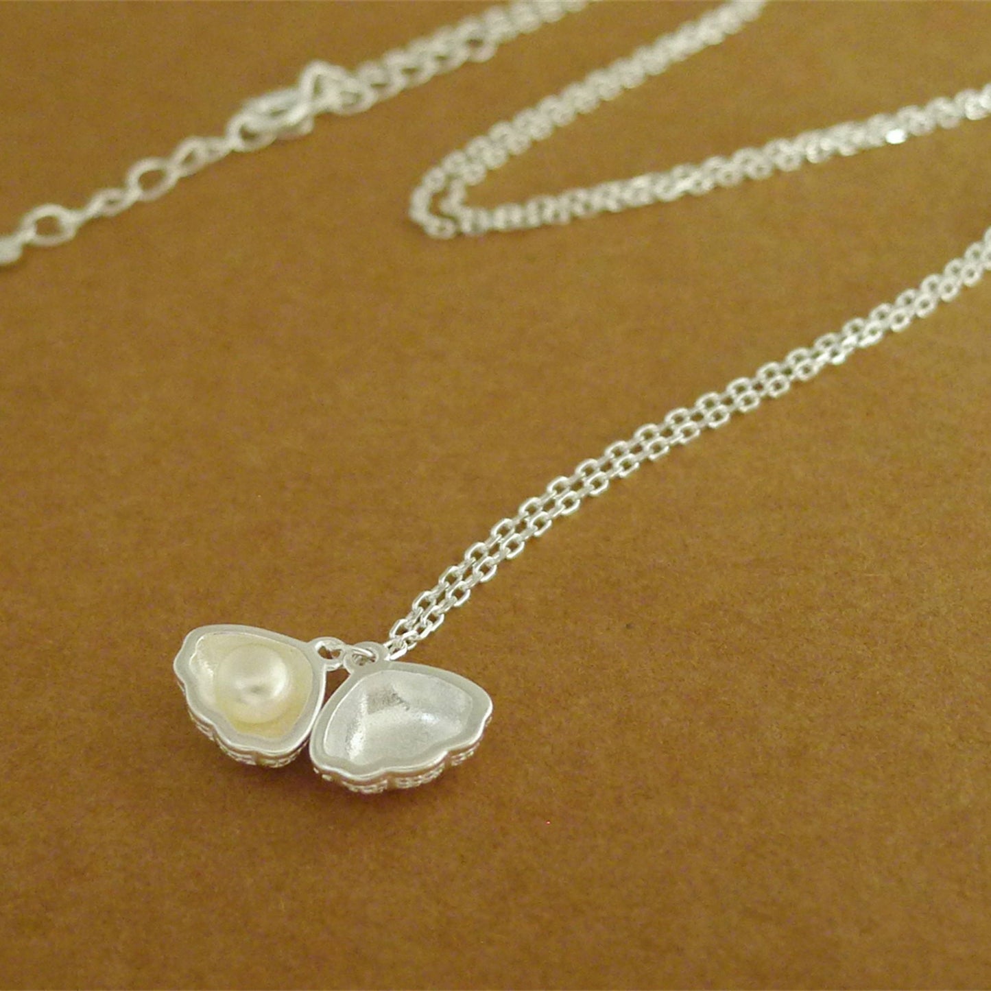 Sterling Silver 5mm Natural Freshwater Pearl in Shell Charm Necklace - sugarkittenlondon