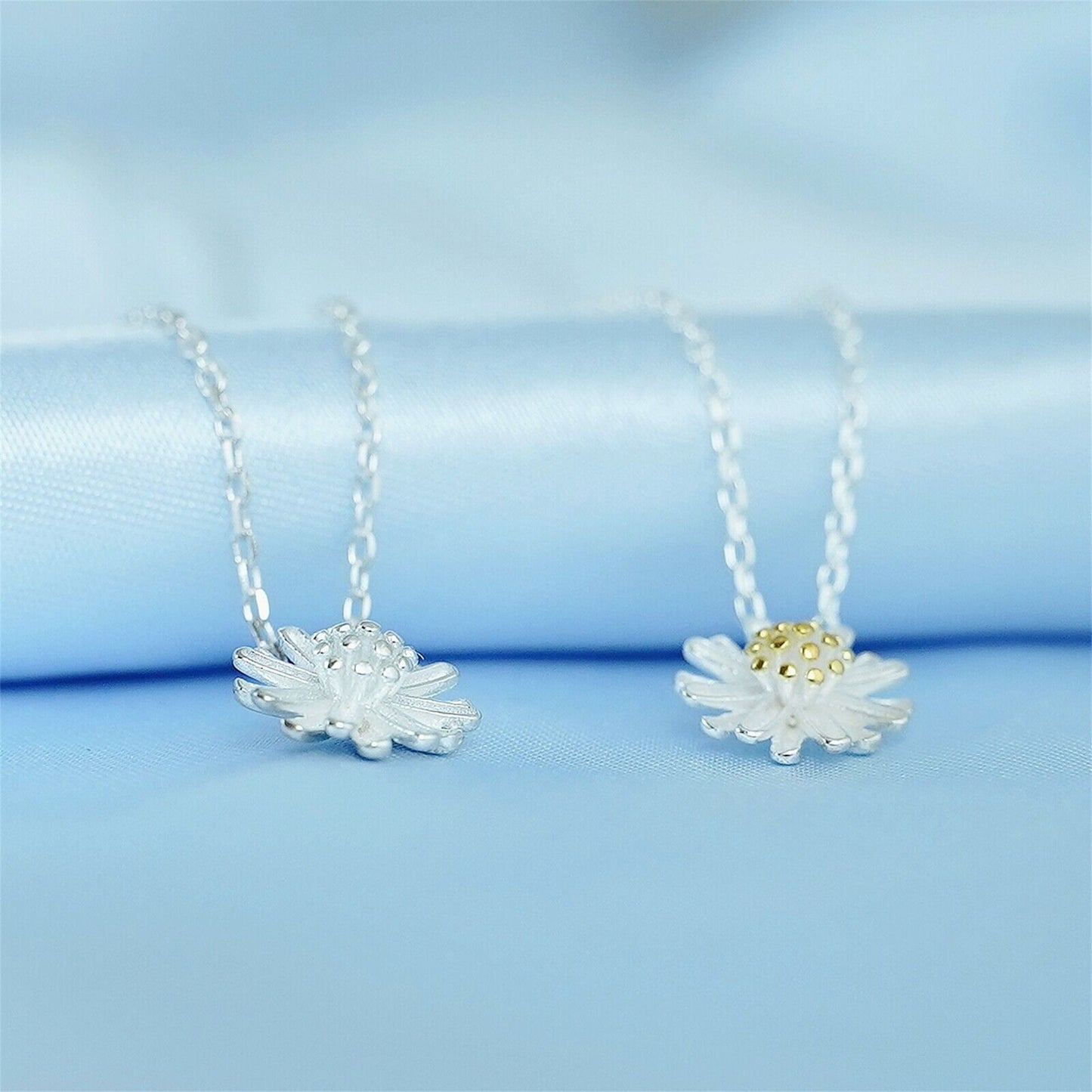 Sterling Silver 11mm Daisy Flower Blossom Pendant Lobster Clasp Necklace 2 Tones - sugarkittenlondon