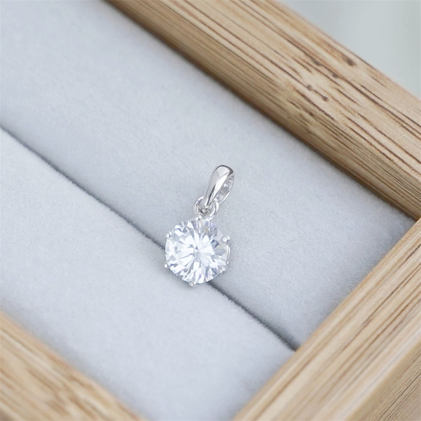 Sterling Silver Diamante 6 Claw Solitaire Clear 7mm CZ Pendant Necklace 3 Chains - sugarkittenlondon