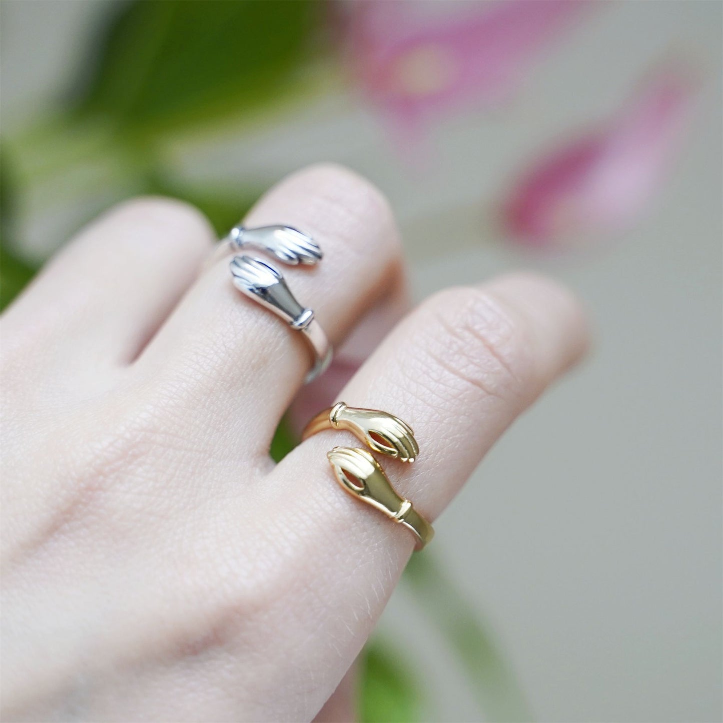 Sterling Silver Hugging Hands Love Friendship Support Open Band Ring 2 Tones - sugarkittenlondon