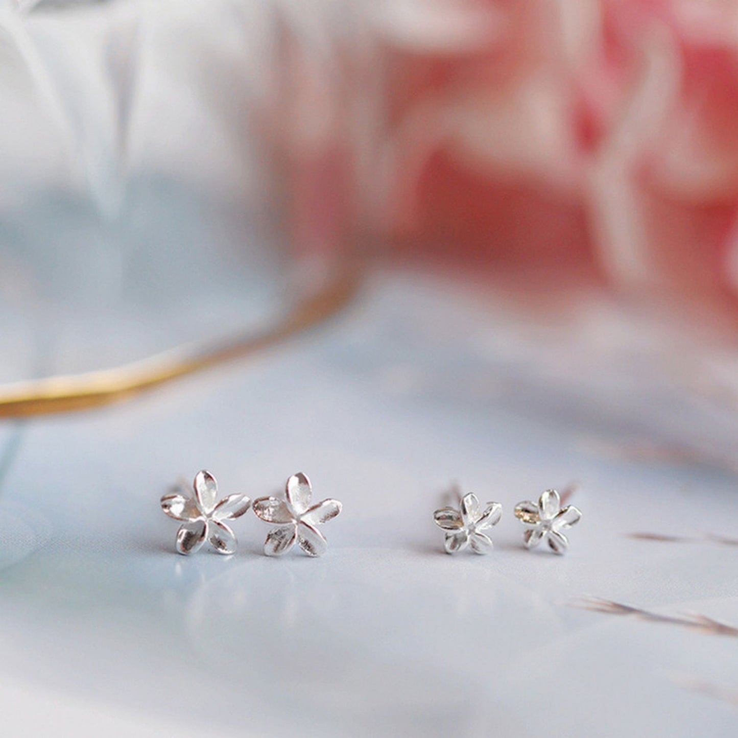 Sterling Silver Lily Flower Stud Earrings 4.5mm 6mm 7mm - sugarkittenlondon