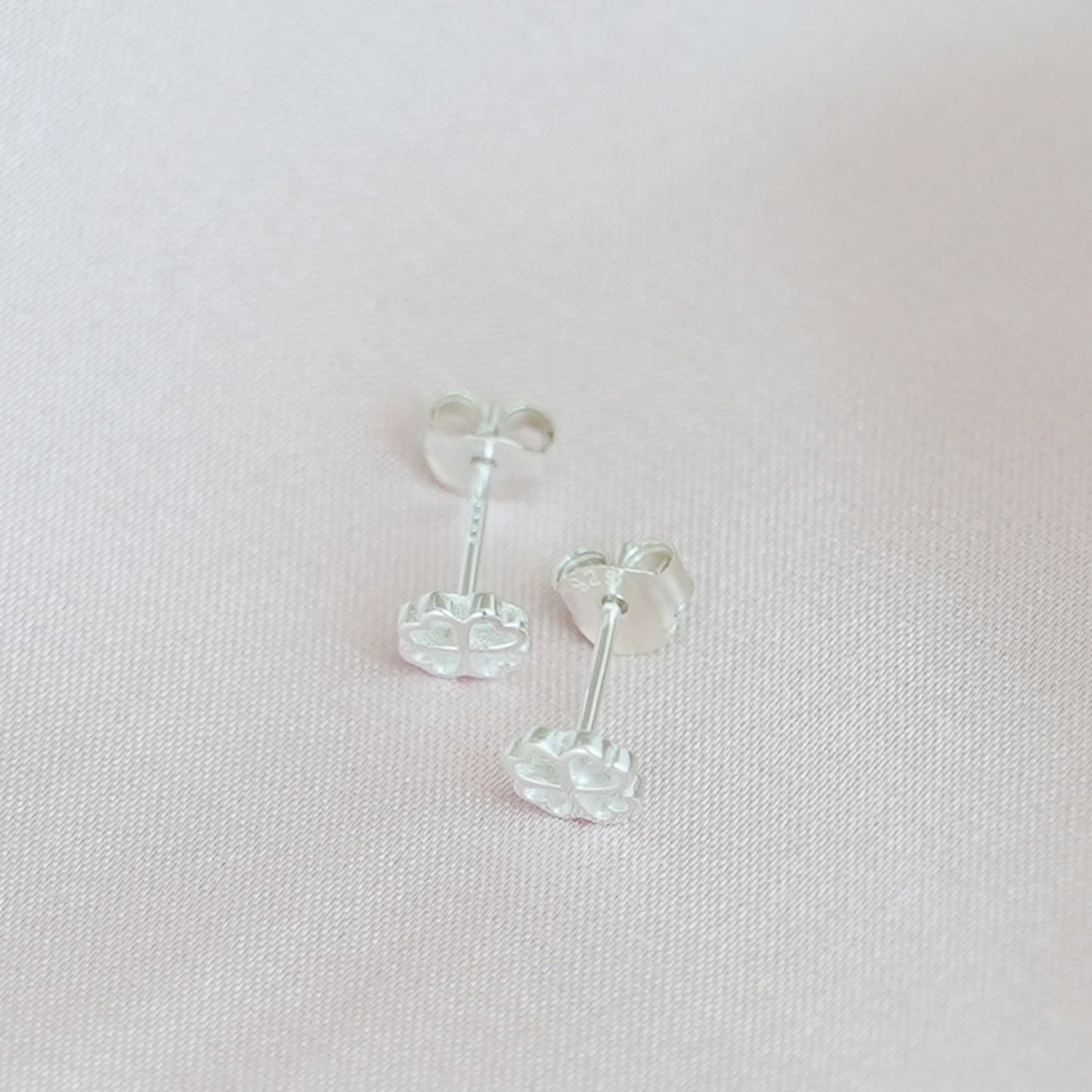Sterling Silver Lucky Love Heart 4 Leaf Clover Shamrock Stud Earrings - sugarkittenlondon