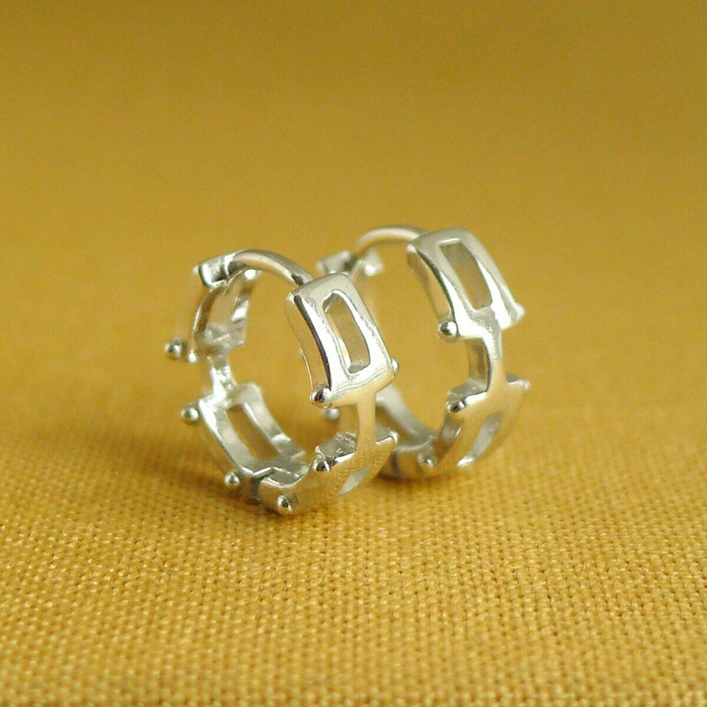 Men's and Women's Sleeper Hoop Earrings in Sterling Silver with Chain Link Design