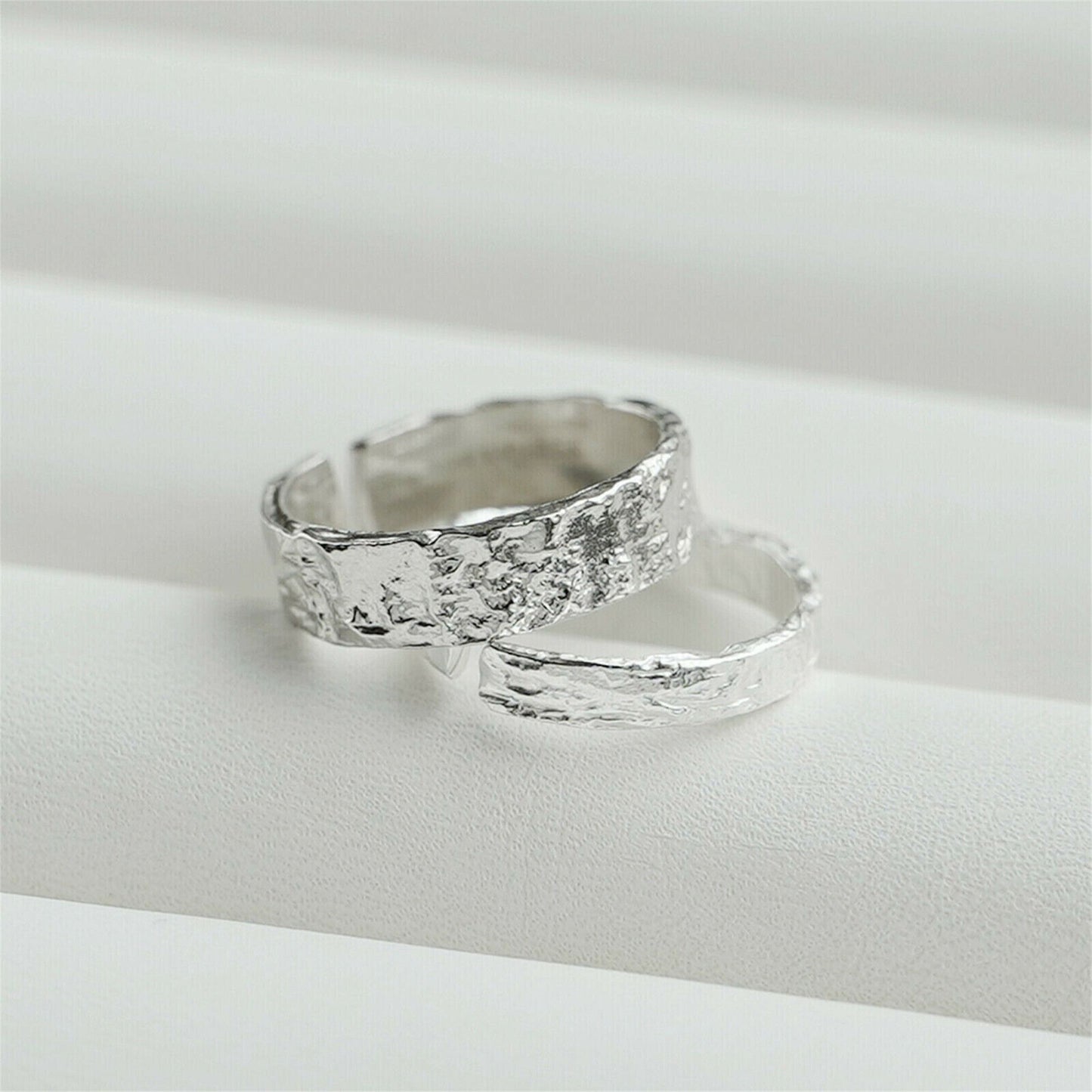Sterling Silver Hammered Foil Textured Shiny 3mm Width Open Band Ring Unisex - sugarkittenlondon