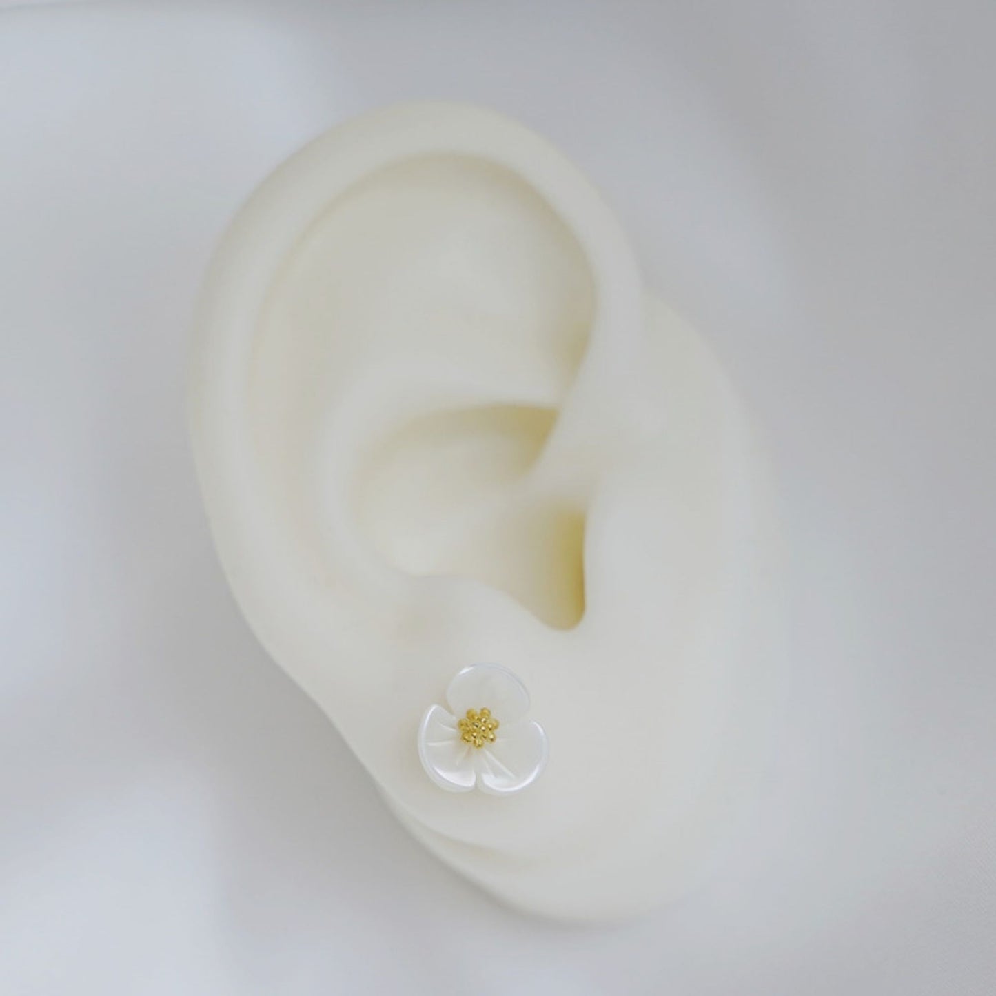 18K Gold Sterling Silver Clover Flower Stud Earrings with Natural Mother of Pearl