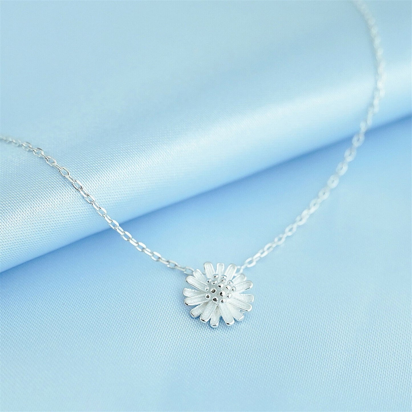 Sterling Silver 11mm Daisy Flower Blossom Pendant Lobster Clasp Necklace 2 Tones - sugarkittenlondon