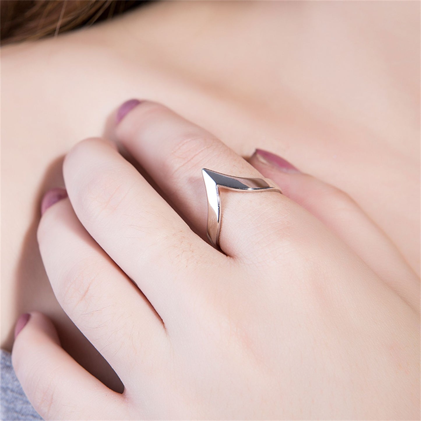 Minimalist Sterling Silver Chevron Shaped Adjustable Ring - sugarkittenlondon