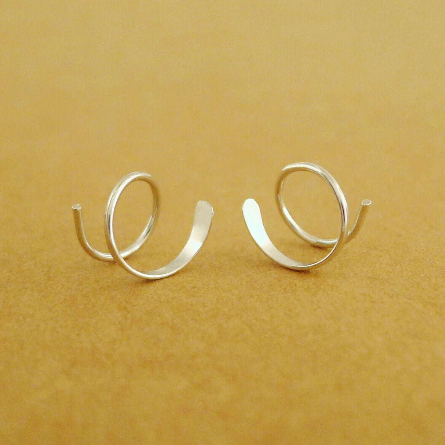925 Sterling Silver Twirl Wire Huggie Double Piercing Earrings