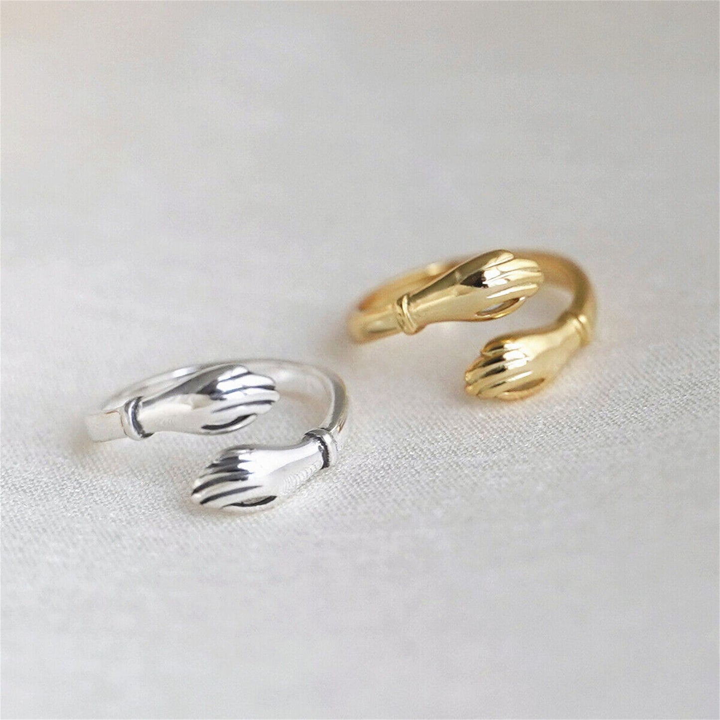 Sterling Silver Hugging Hands Love Friendship Support Open Band Ring 2 Tones - sugarkittenlondon