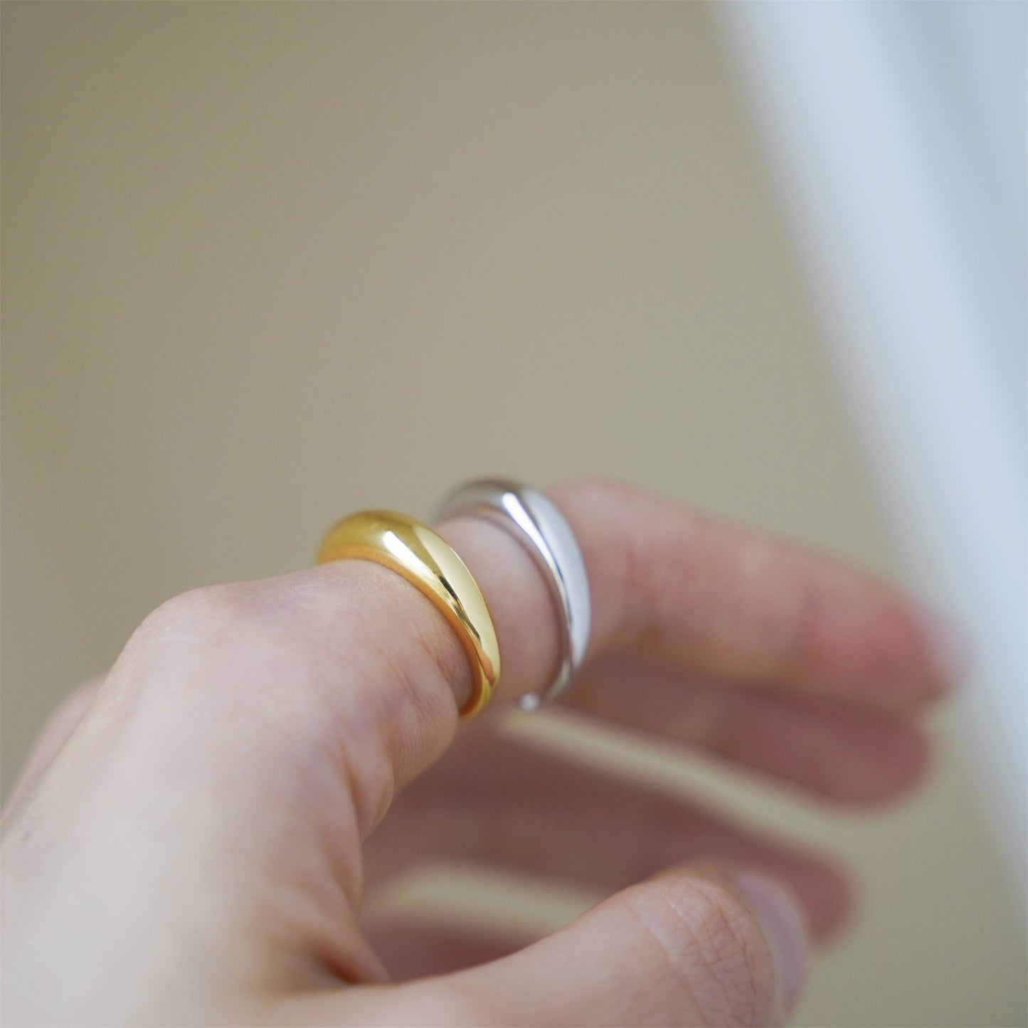 Sterling Silver Shinny Dome Slice Huggie Circle Round Open Band Ring 2 Tones - sugarkittenlondon