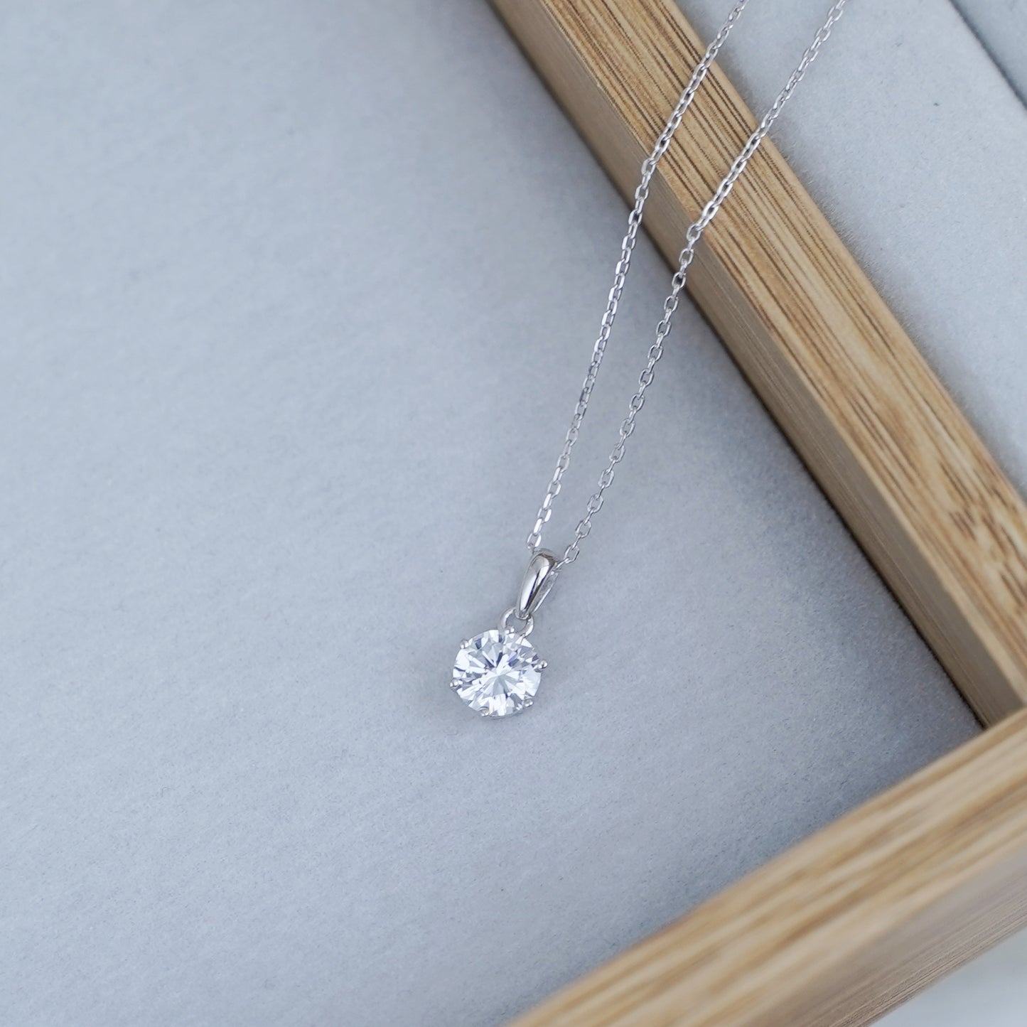 Sterling Silver Diamante 6 Claw Solitaire Clear 7mm CZ Pendant Necklace 3 Chains - sugarkittenlondon