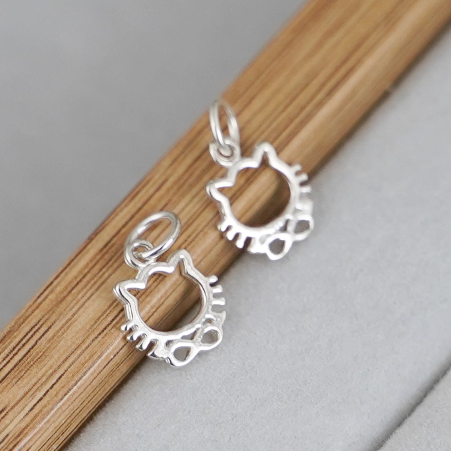 2 Sterling Silver Hollow Cat Kitten Infinity Charms Pendants Boxed - sugarkittenlondon