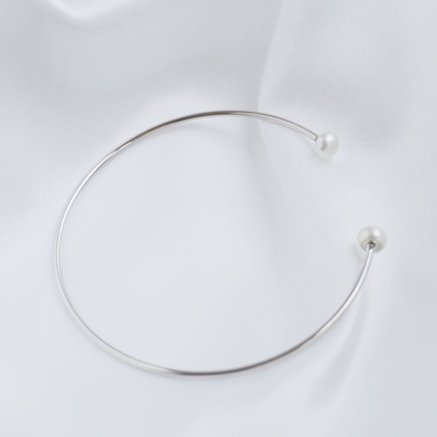 Sterling Silver 6mm Button Natural Freshwater Pearl Solid Wire Bangle 55 by 63mm - sugarkittenlondon