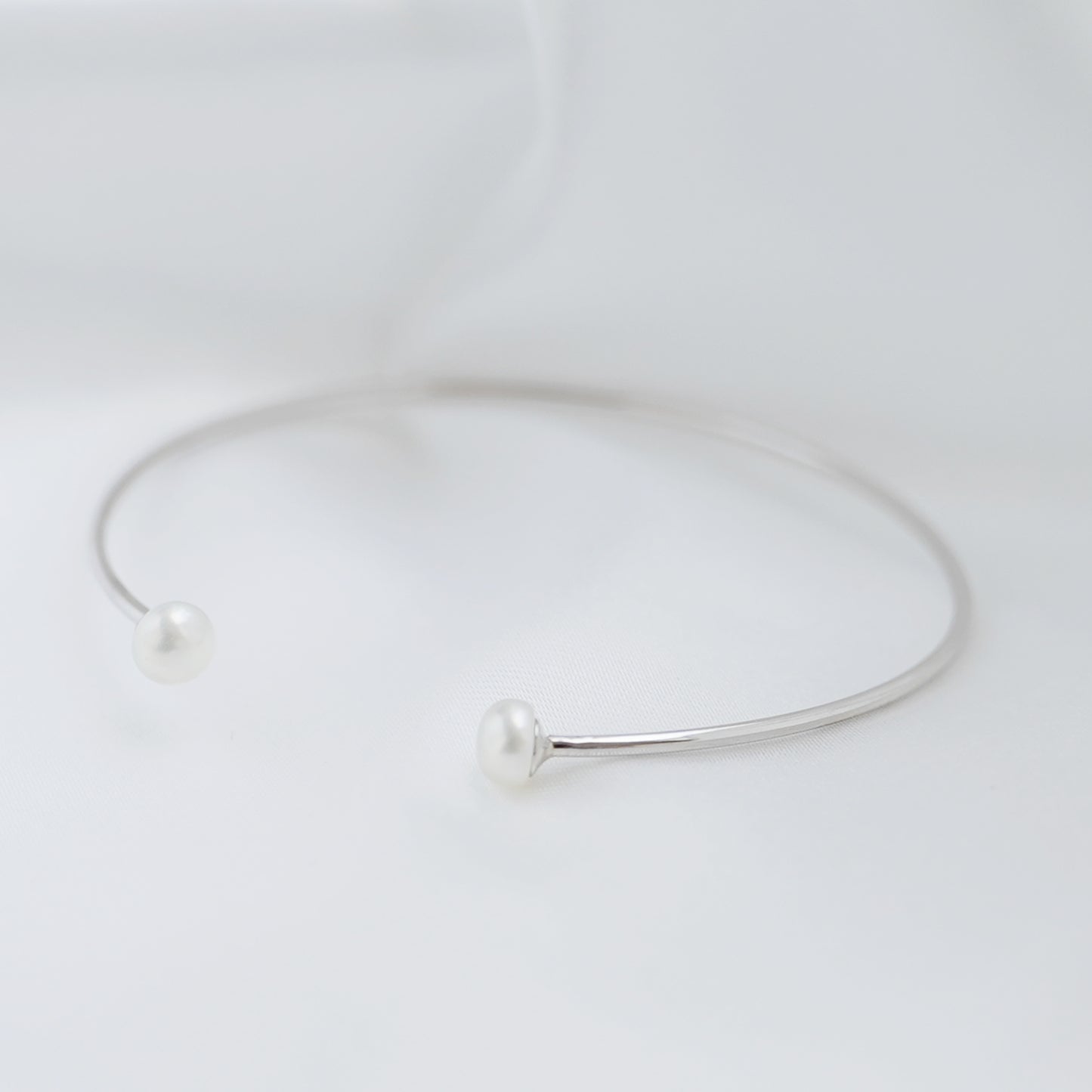 Sterling Silver 6mm Button Natural Freshwater Pearl Solid Wire Bangle 55 by 63mm - sugarkittenlondon