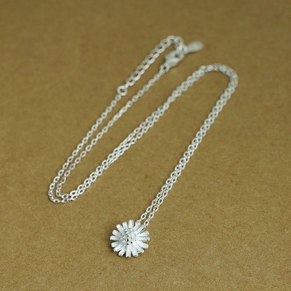 Sterling Silver 11mm Daisy Flower Blossom Pendant Lobster Clasp Necklace 2 Tones - sugarkittenlondon