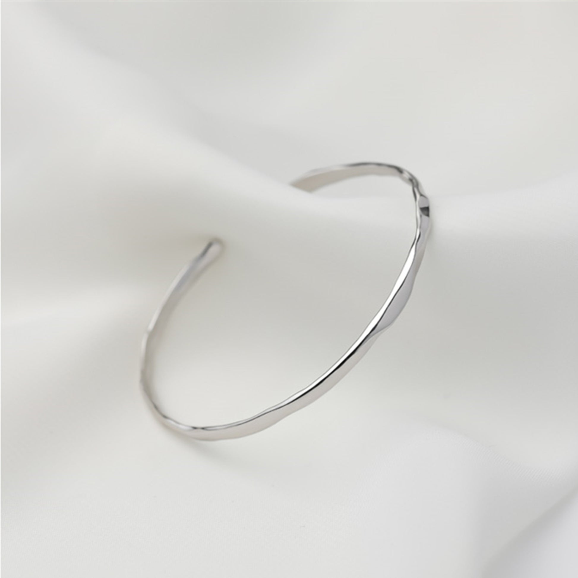 Sterling Silver Solid Polished Hammered Cuff Bangle Bracelet 55mm 7.5g Boxed - sugarkittenlondon