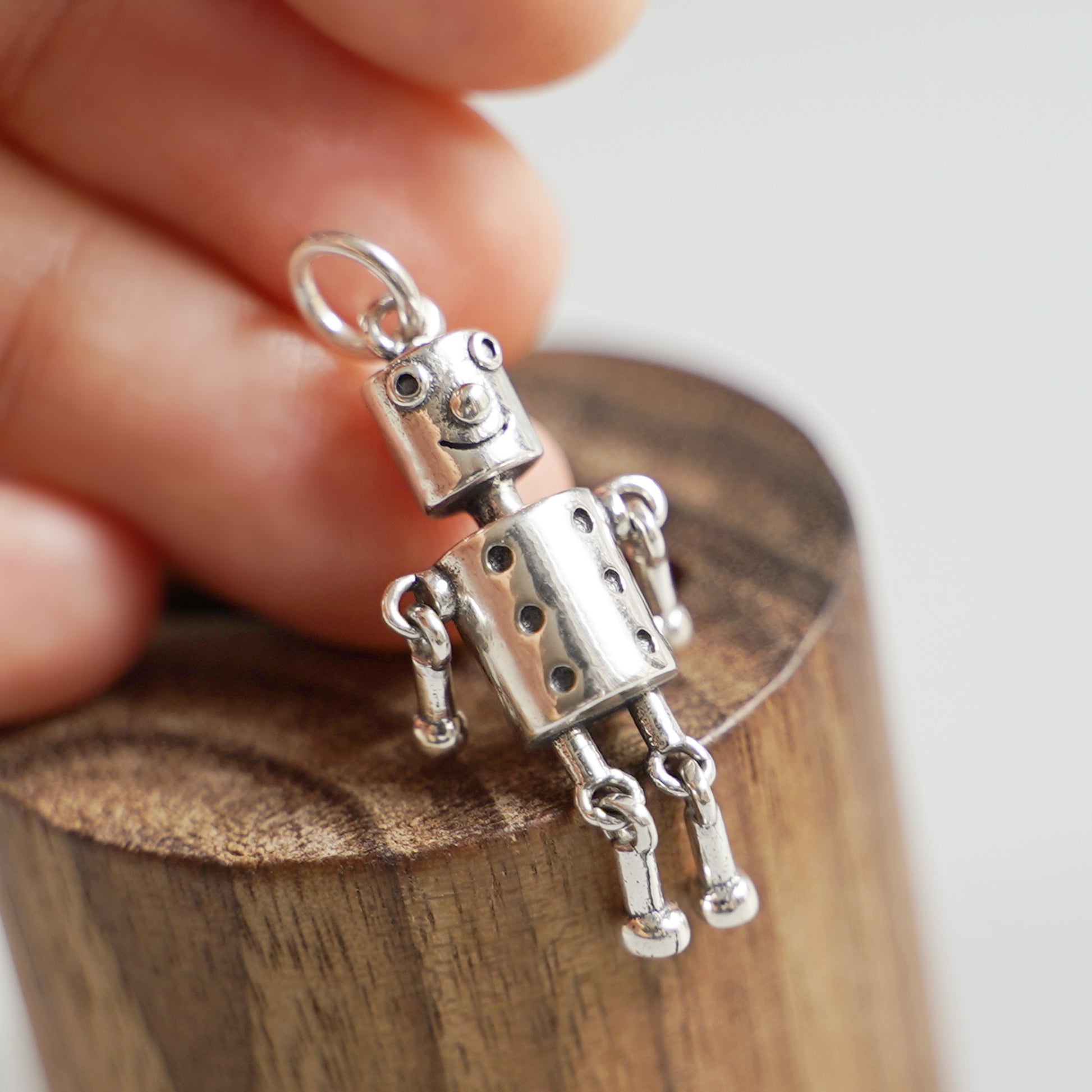 sugarkittenlondon Sterling Silver Hollow 3D Moving Cheerful Tin Man Robot Charm Pendant Necklace