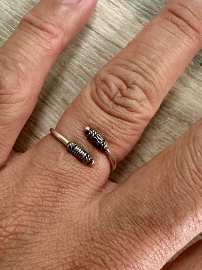 Retro Knuckle Ring with Sterling Silver Totem Knot Design