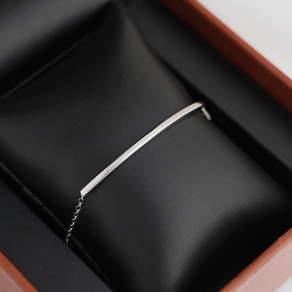 Silver curb chain anklet with curved tube bar