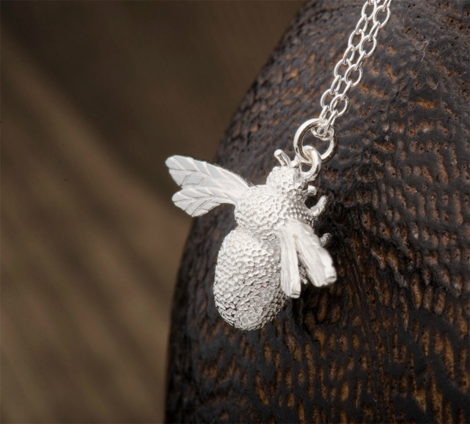 Sterling Silver Bumble Queen Bee Insect Pendant Necklace 3 Tones - sugarkittenlondon