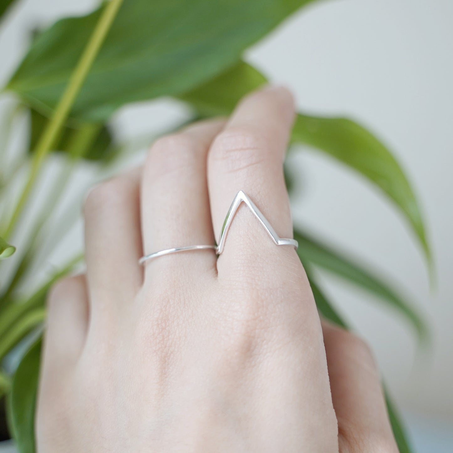 Sterling Silver Wishbone Pointy Triangle  V Shaped Chevron Band Ring